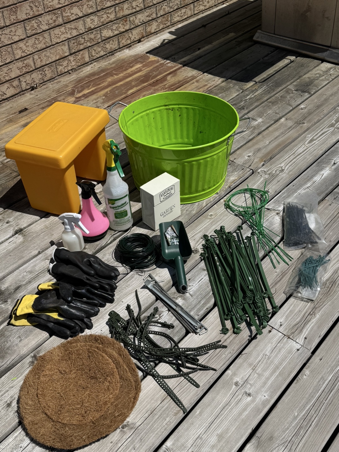 Gardening Tools & Accessories - Planter, Gloves