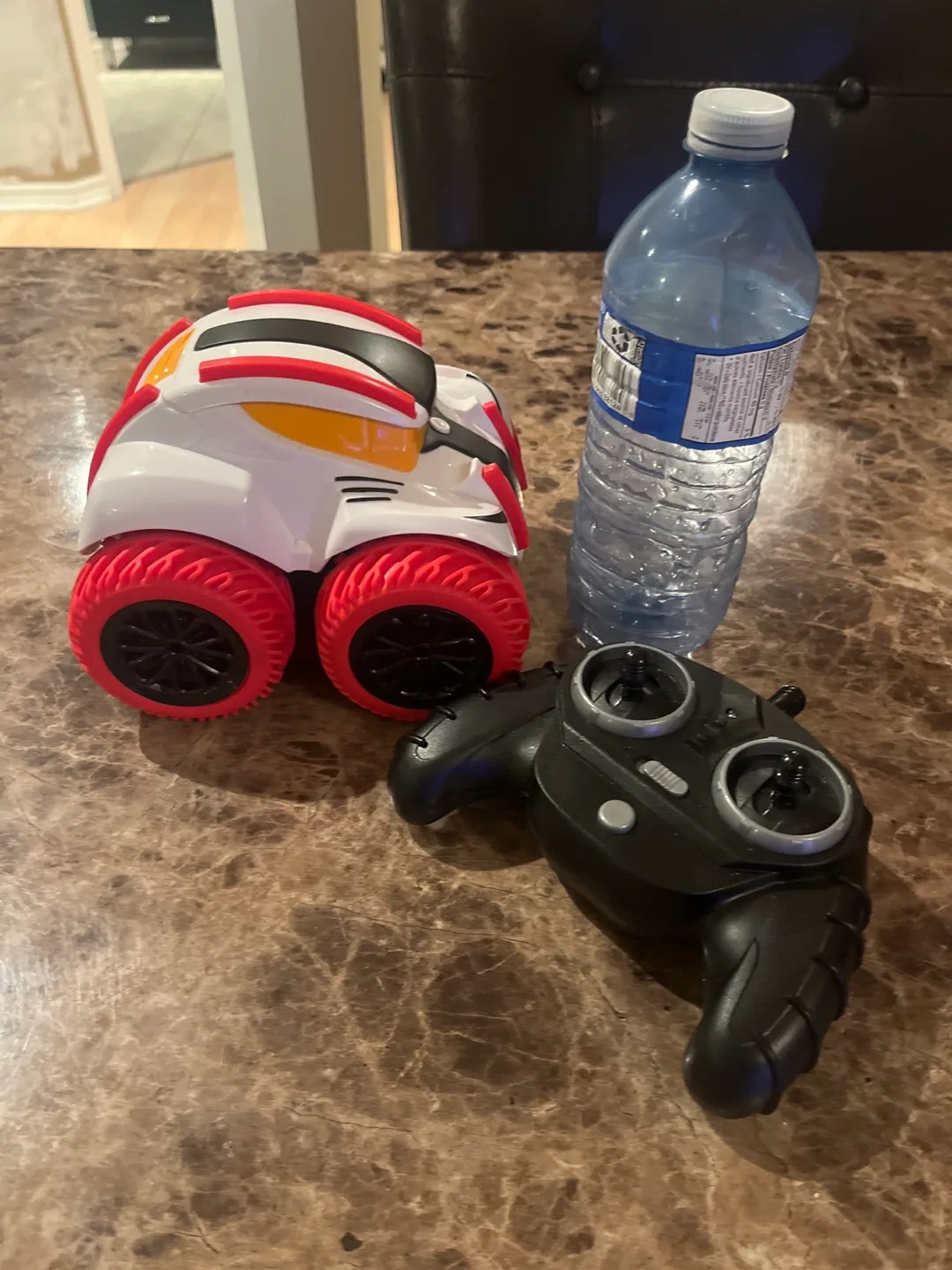 RC Stunt Car with Remote Control image indicator(2)