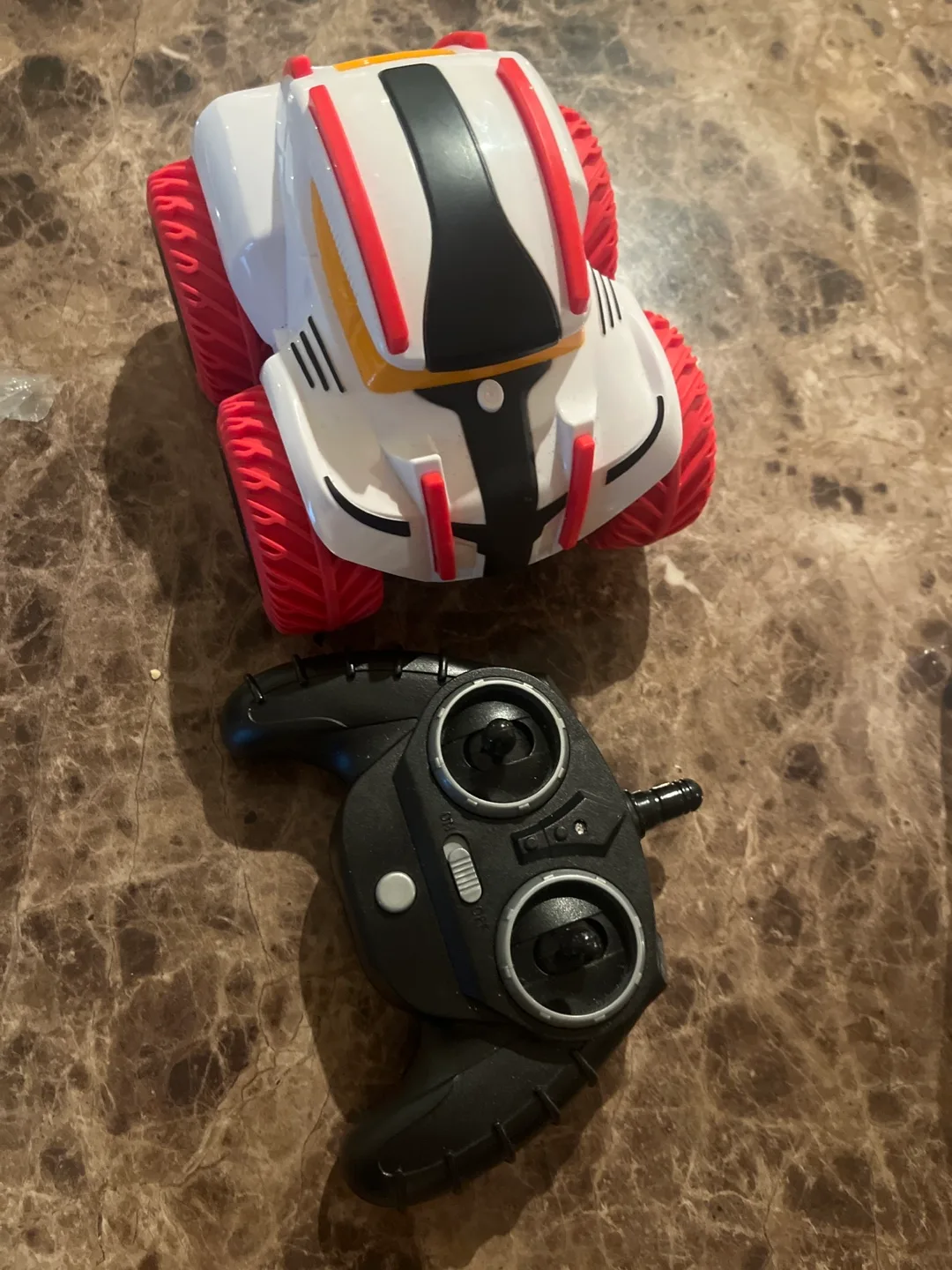 RC Stunt Car with Remote Control image indicator(5)