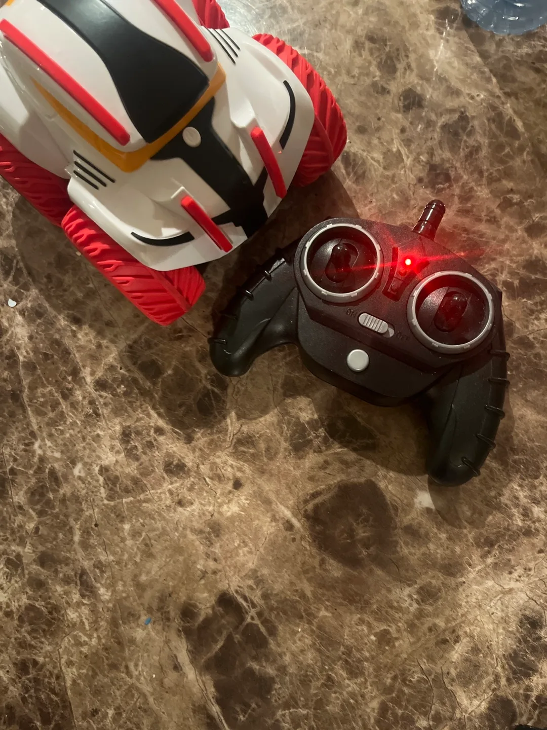 RC Stunt Car with Remote Control image indicator(6)