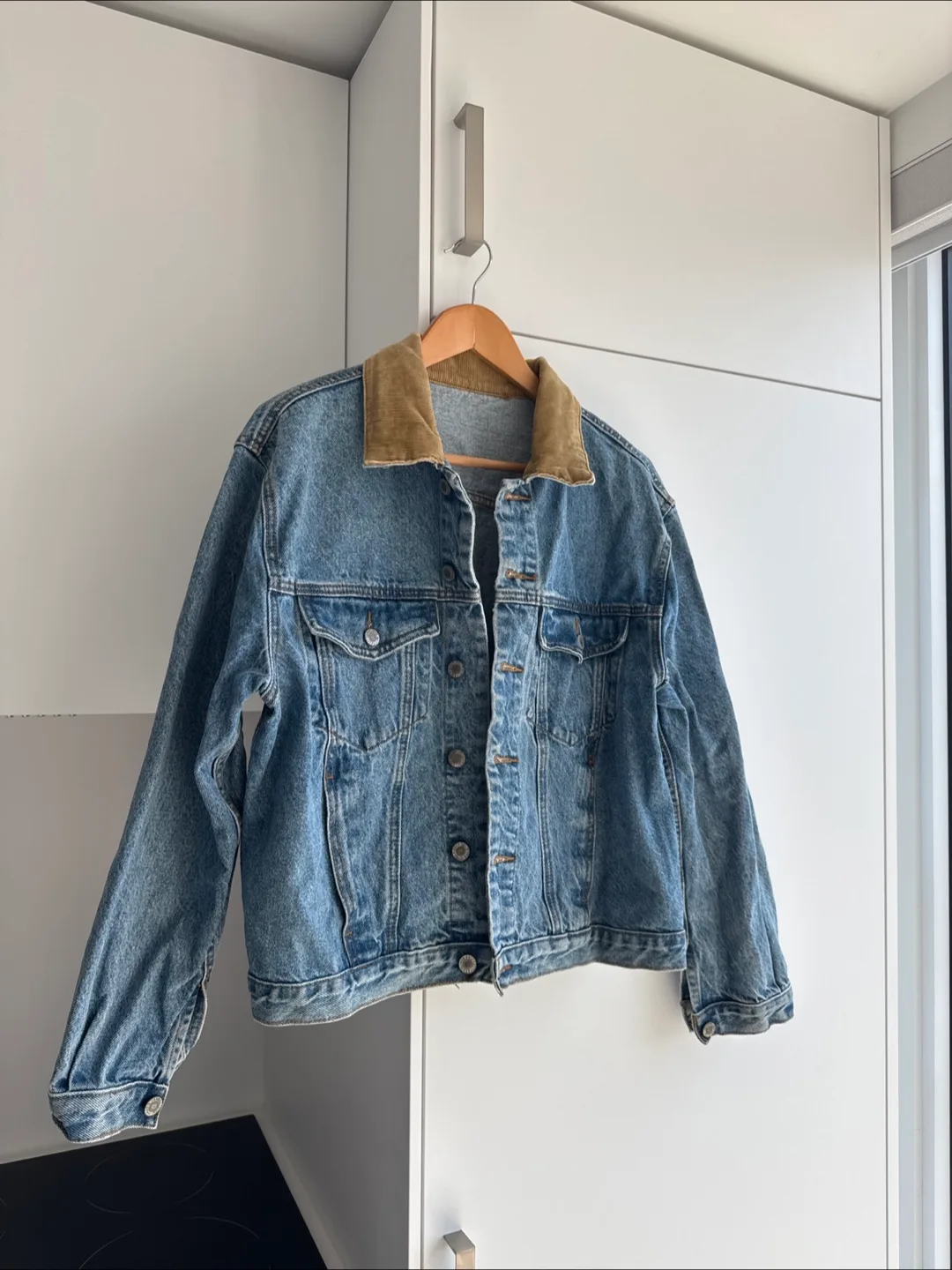 💙🤎 Denim Jacket with Corduroy Collar thumbnail