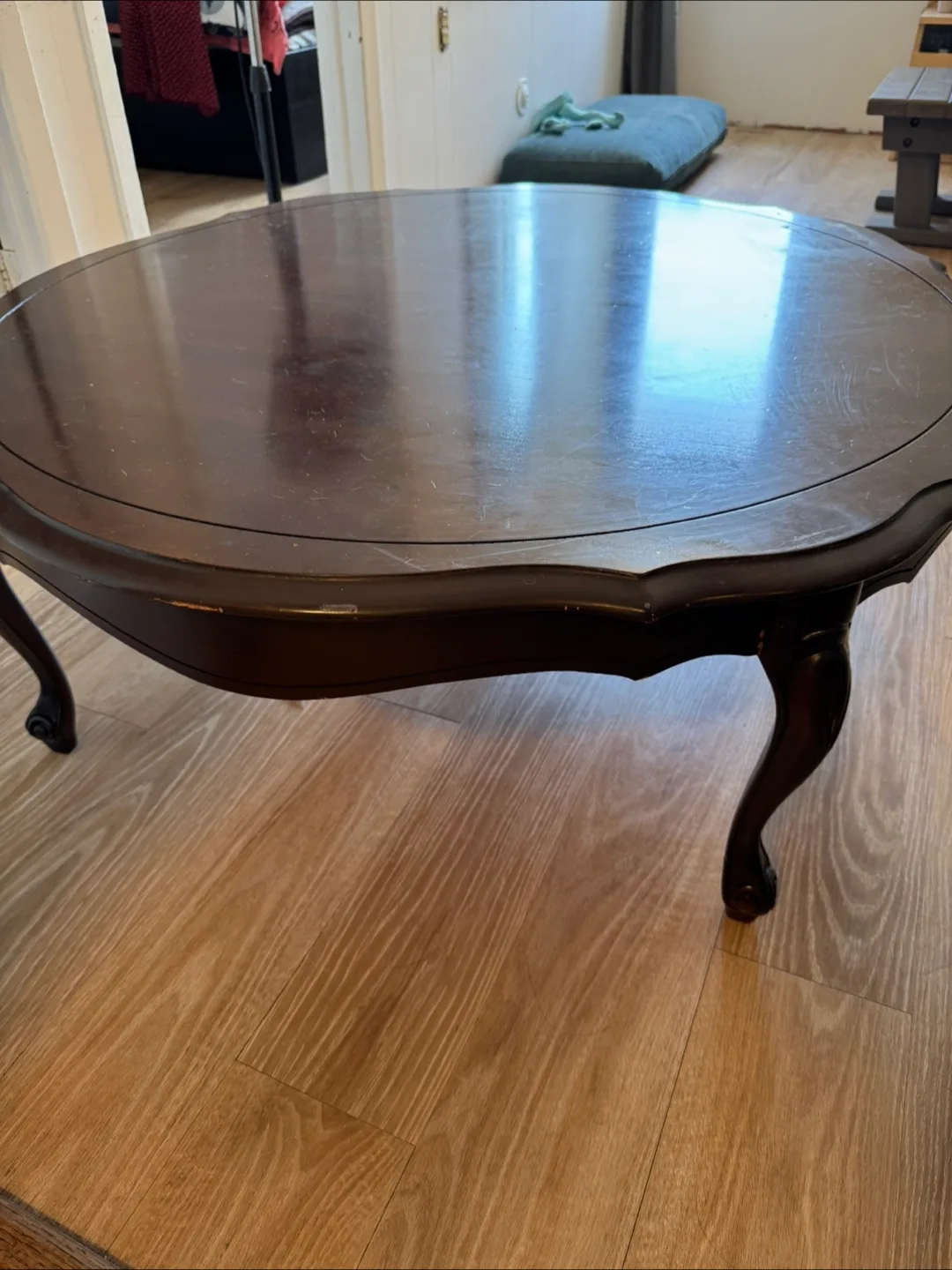 Round Dark Wood Coffee Table image indicator(2)