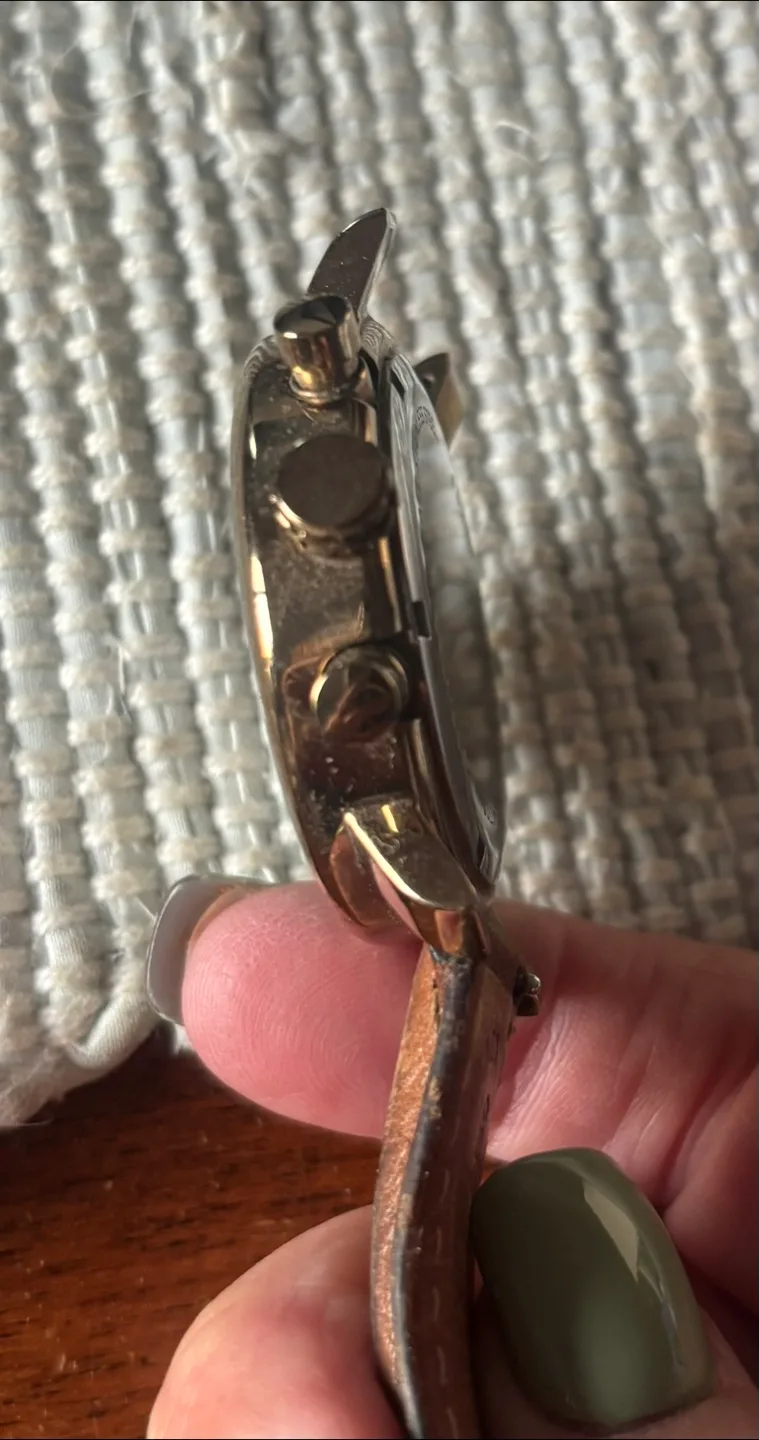 Fossil Chronograph Watch with Leather Strap image indicator(7)