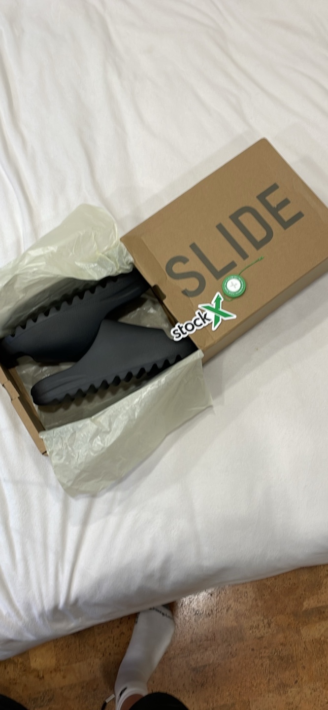 Adidas Yeezy Slide Onyx, Size 10 US, With Box - photo 4