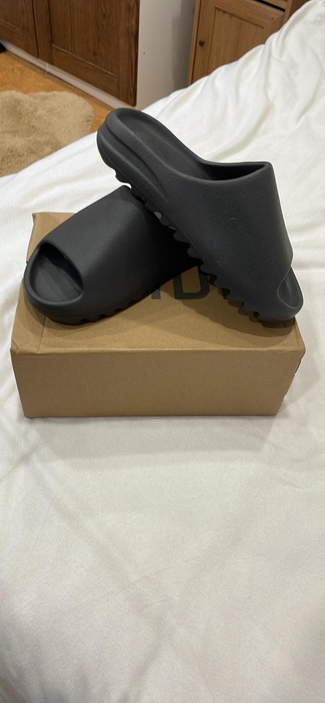 Adidas Yeezy Slide Onyx, Size 10 US, With Box - photo 2