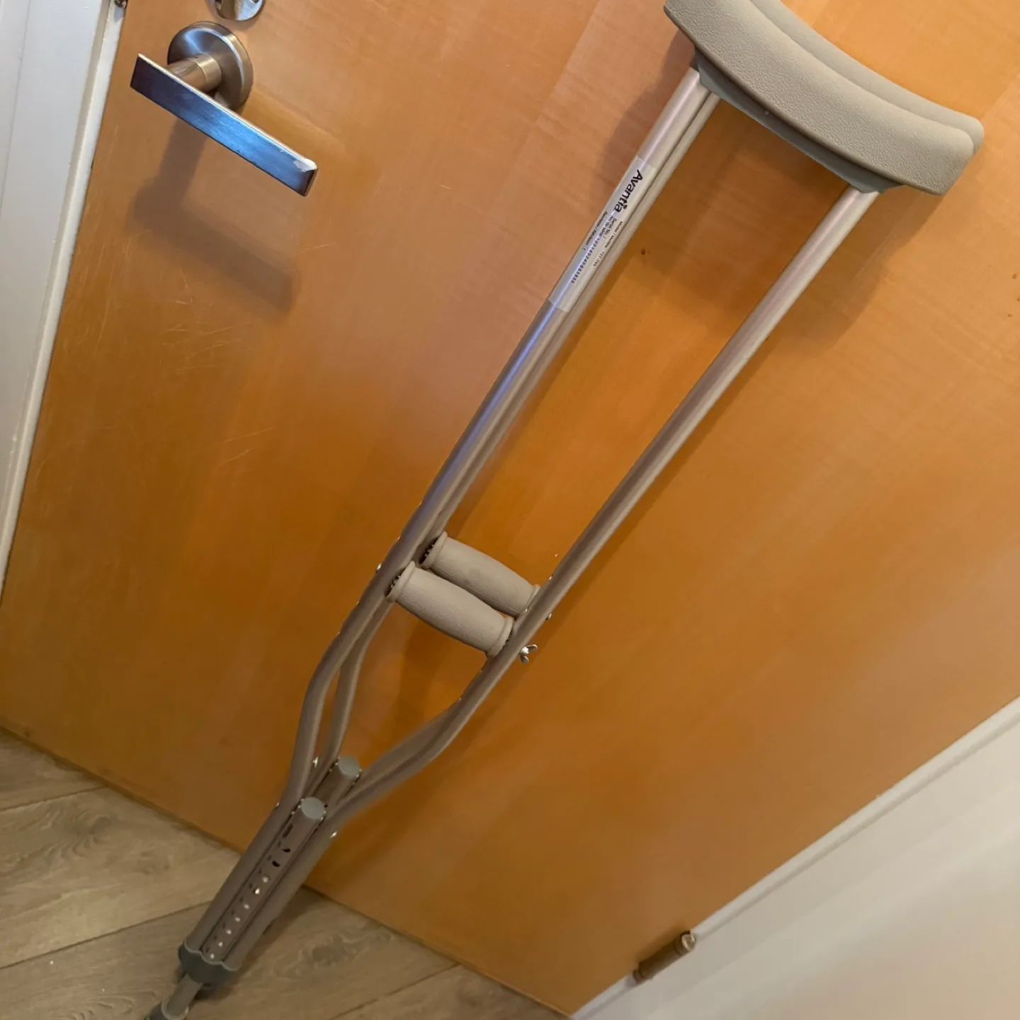 Avantia Crutches - Model 727-785 thumbnail