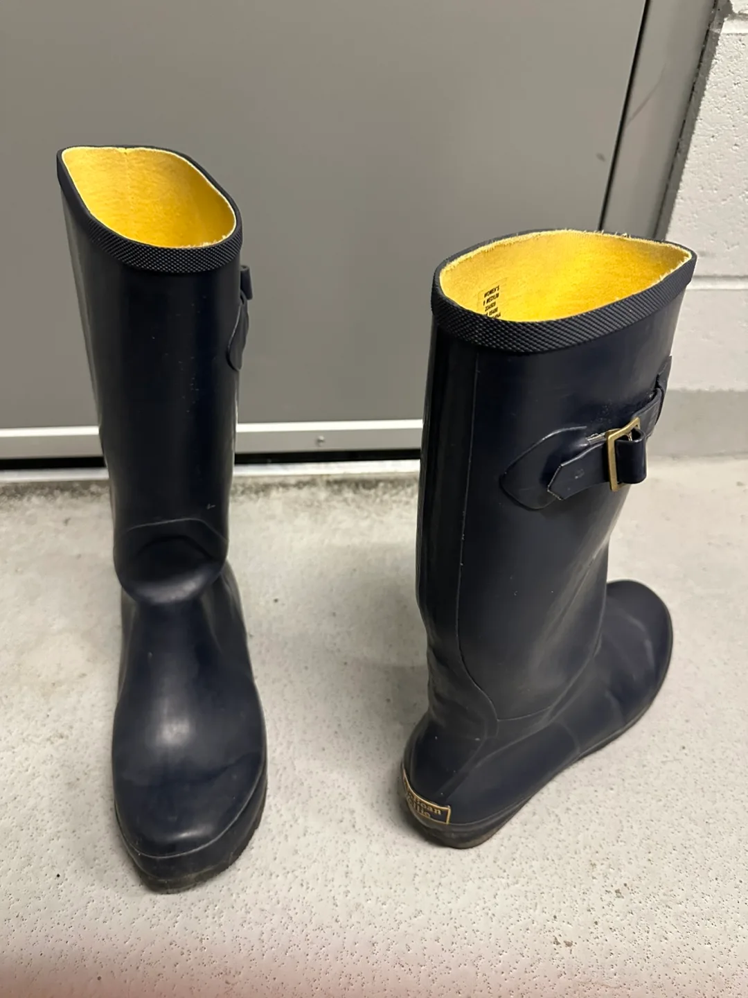 LL Bean - Navy Rain Boots - Size 9 thumbnail