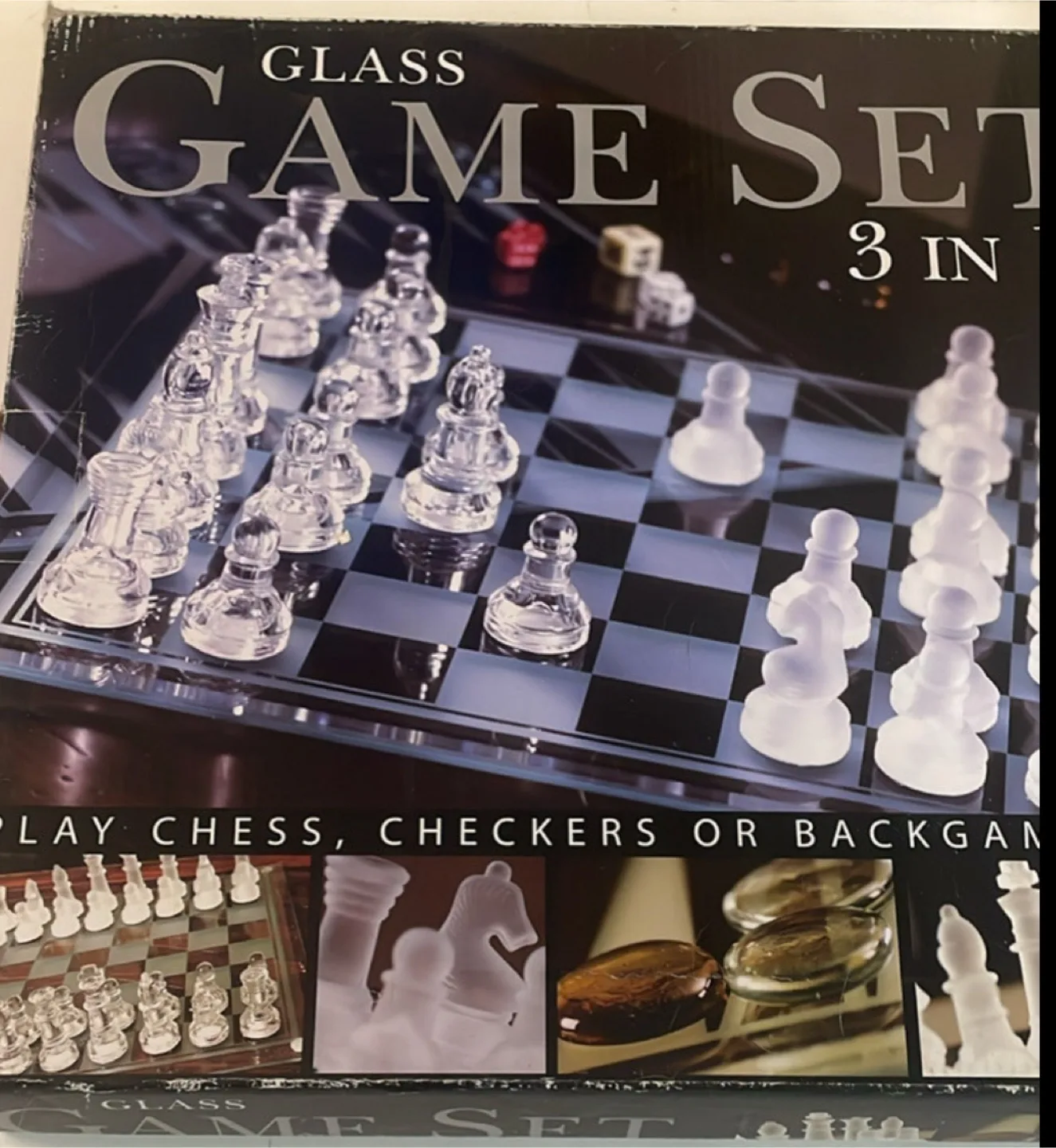 Glass 3-in-1 Game Set: Chess, Checkers, Backgammon image indicator(2)