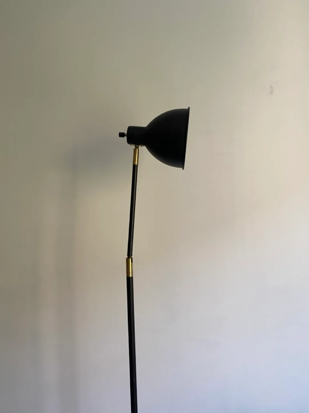 Black Floor Lamp thumbnail