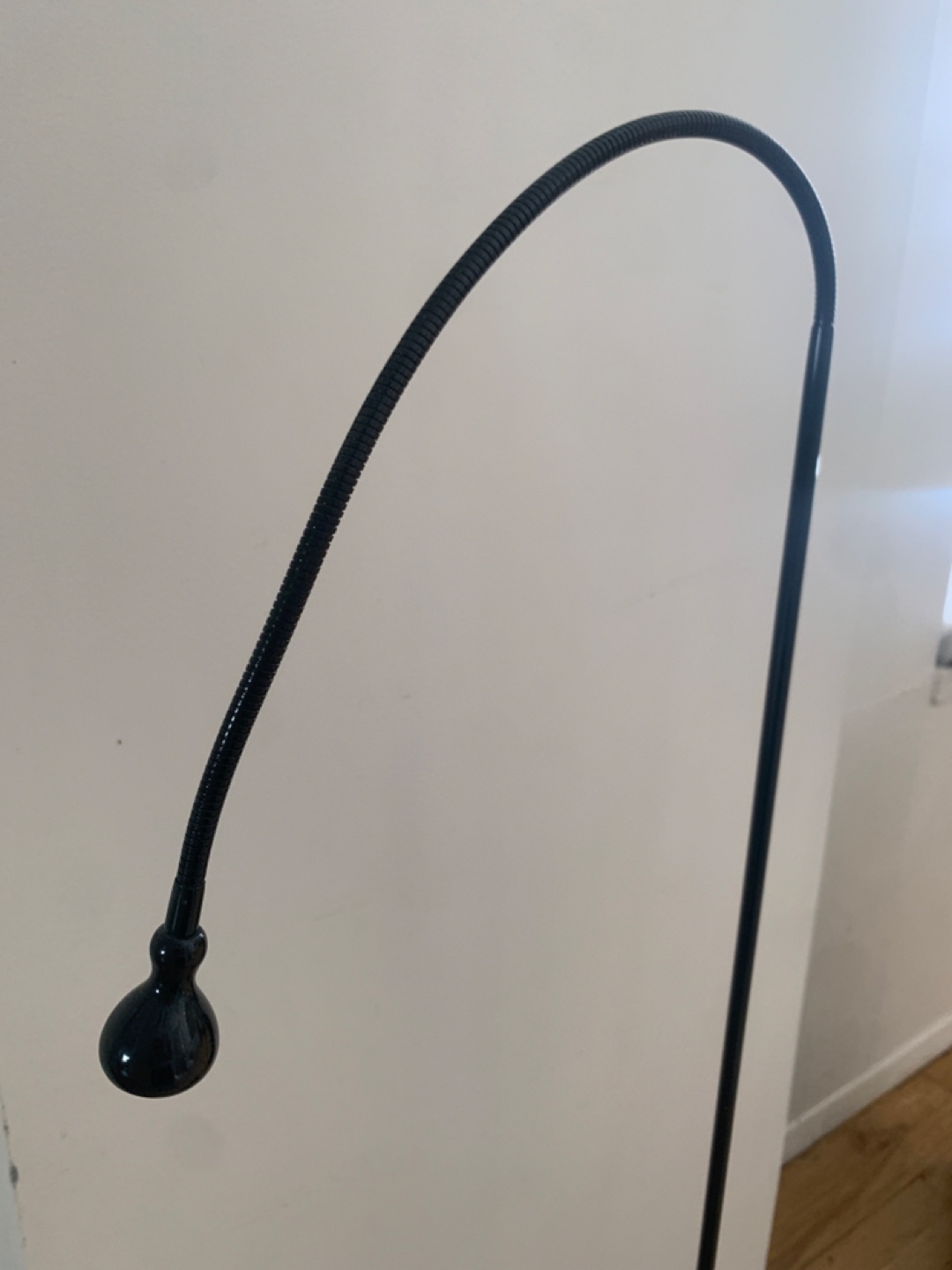 Black Floor Lamp - photo 2