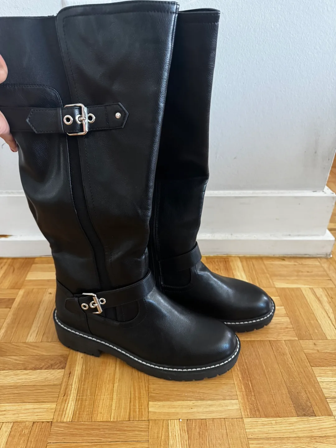 Black Knee High Boots image indicator(2)