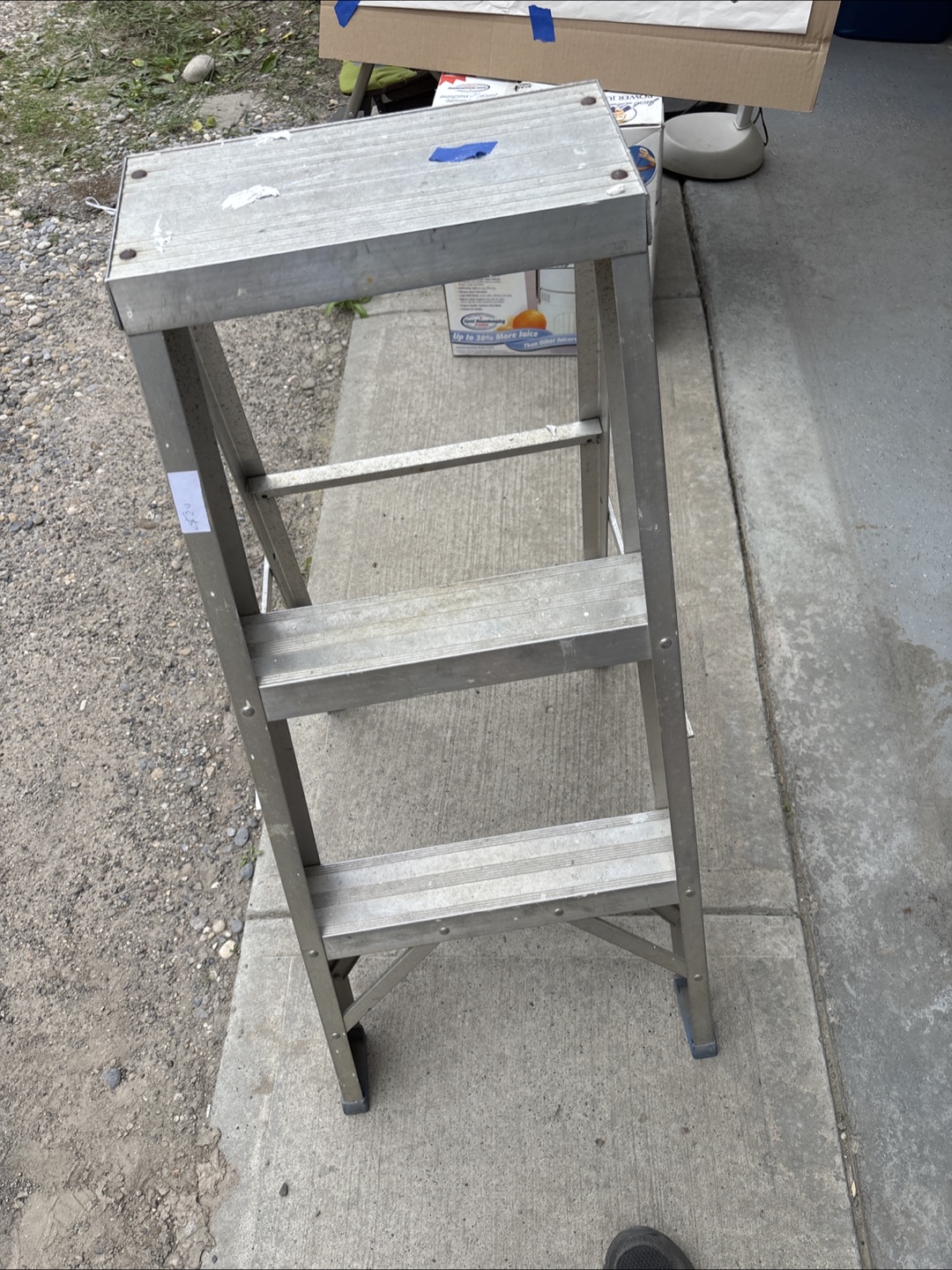 Aluminum Step Ladder