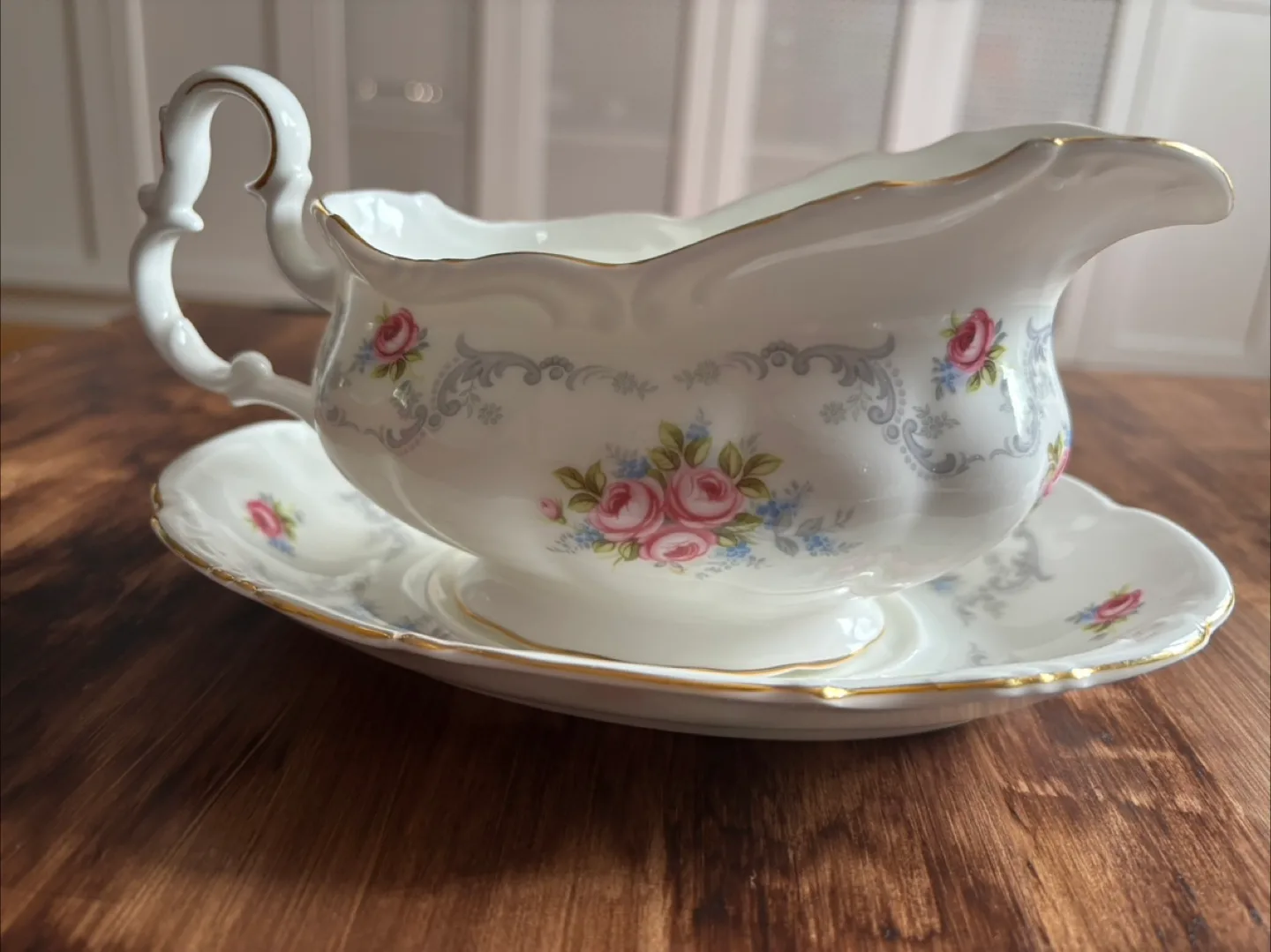 Royal Albert Bone China - Assorted image indicator(8)