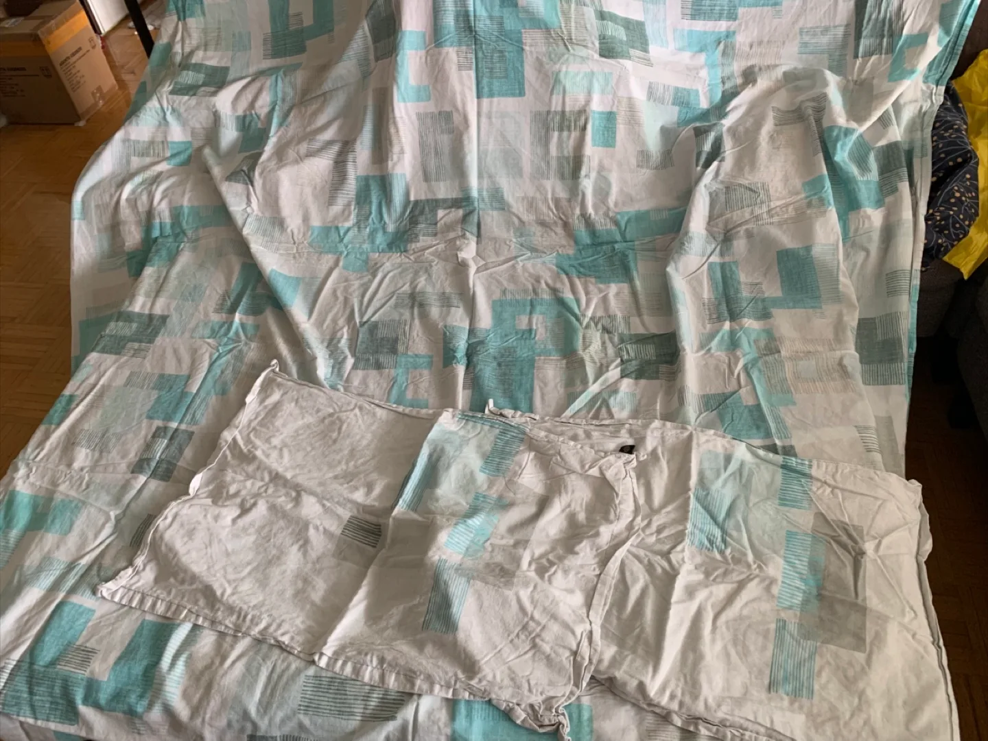Assorted Bedding Sets thumbnail