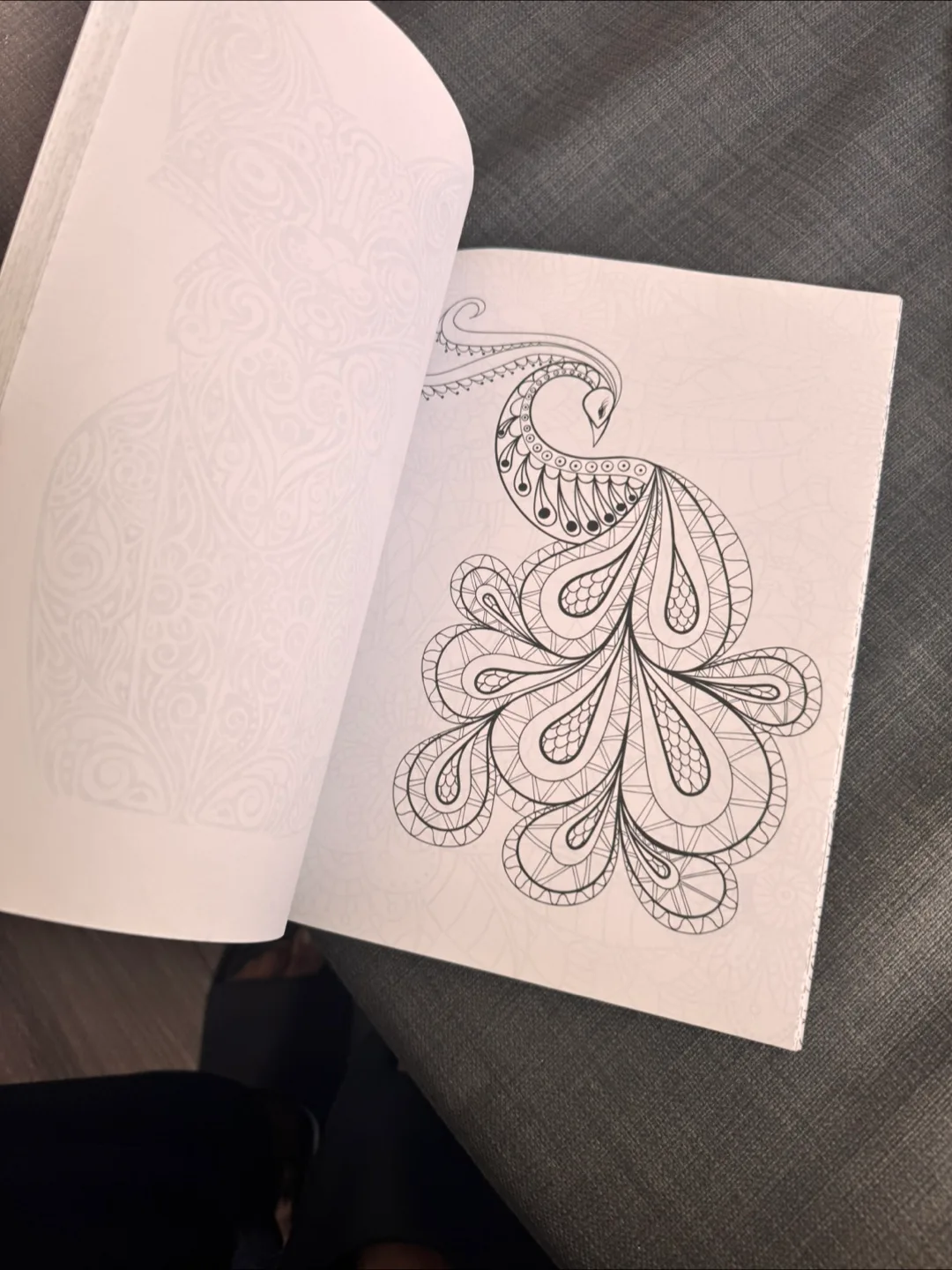 Peaceful Patterns Colouring Book image indicator(3)