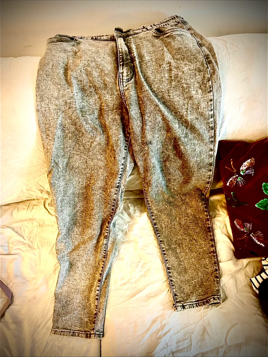 Acid Wash Jeans thumbnail