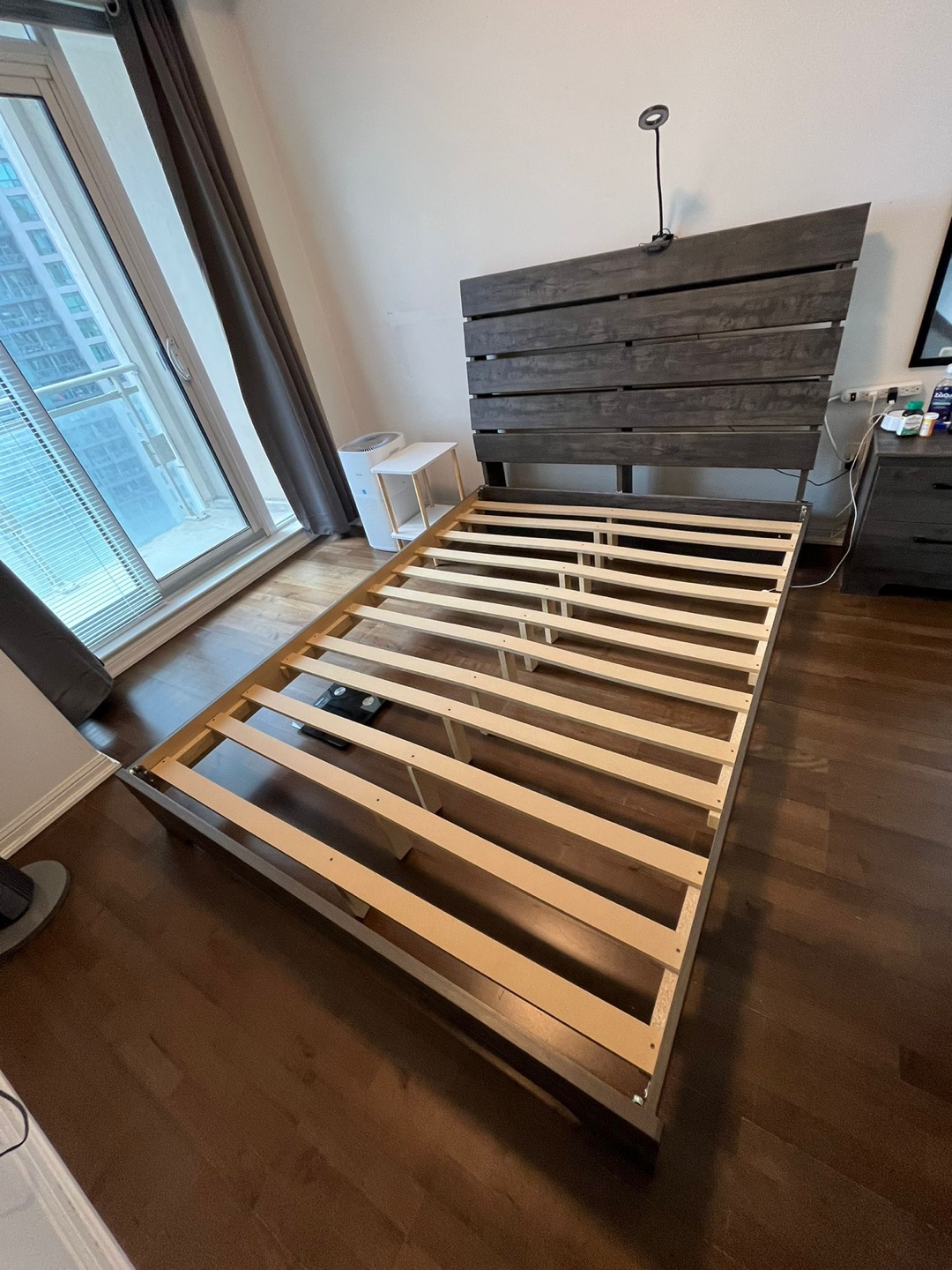 Wood Bed Frame - Queen Size - photo 2