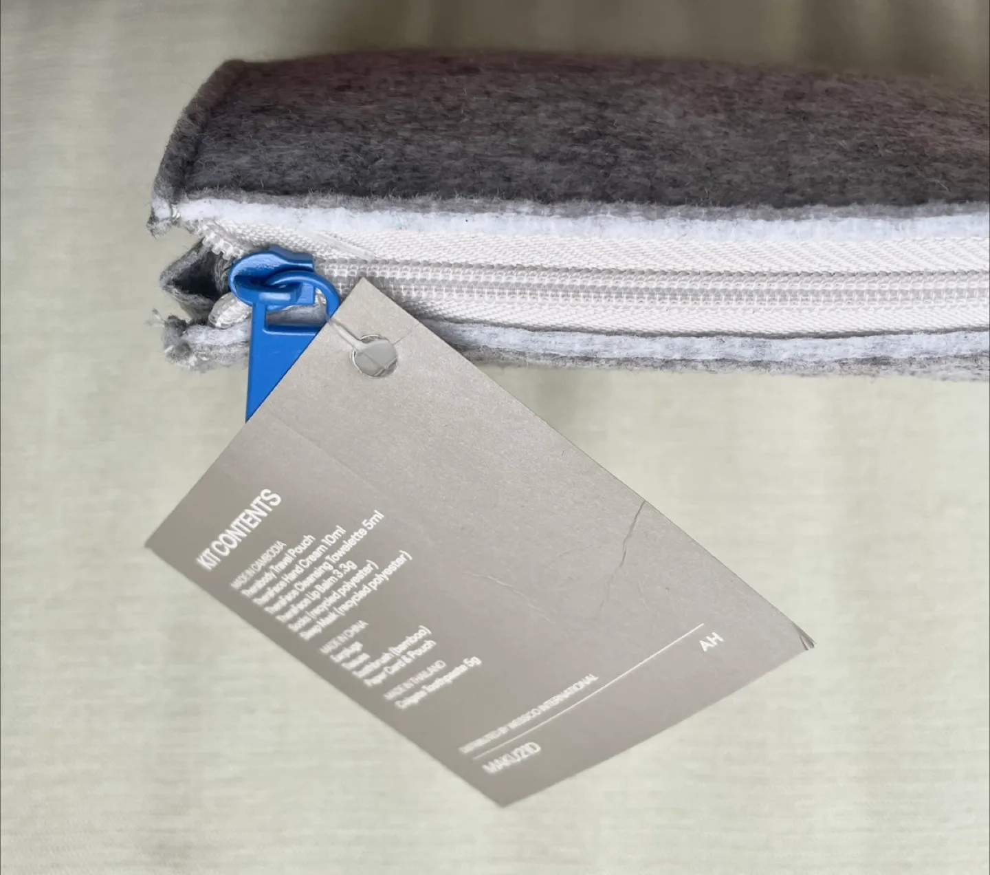 NEW UNOPENED THERABODY UNITED BUSINESS CLASS AMENITY KIT image indicator(5)