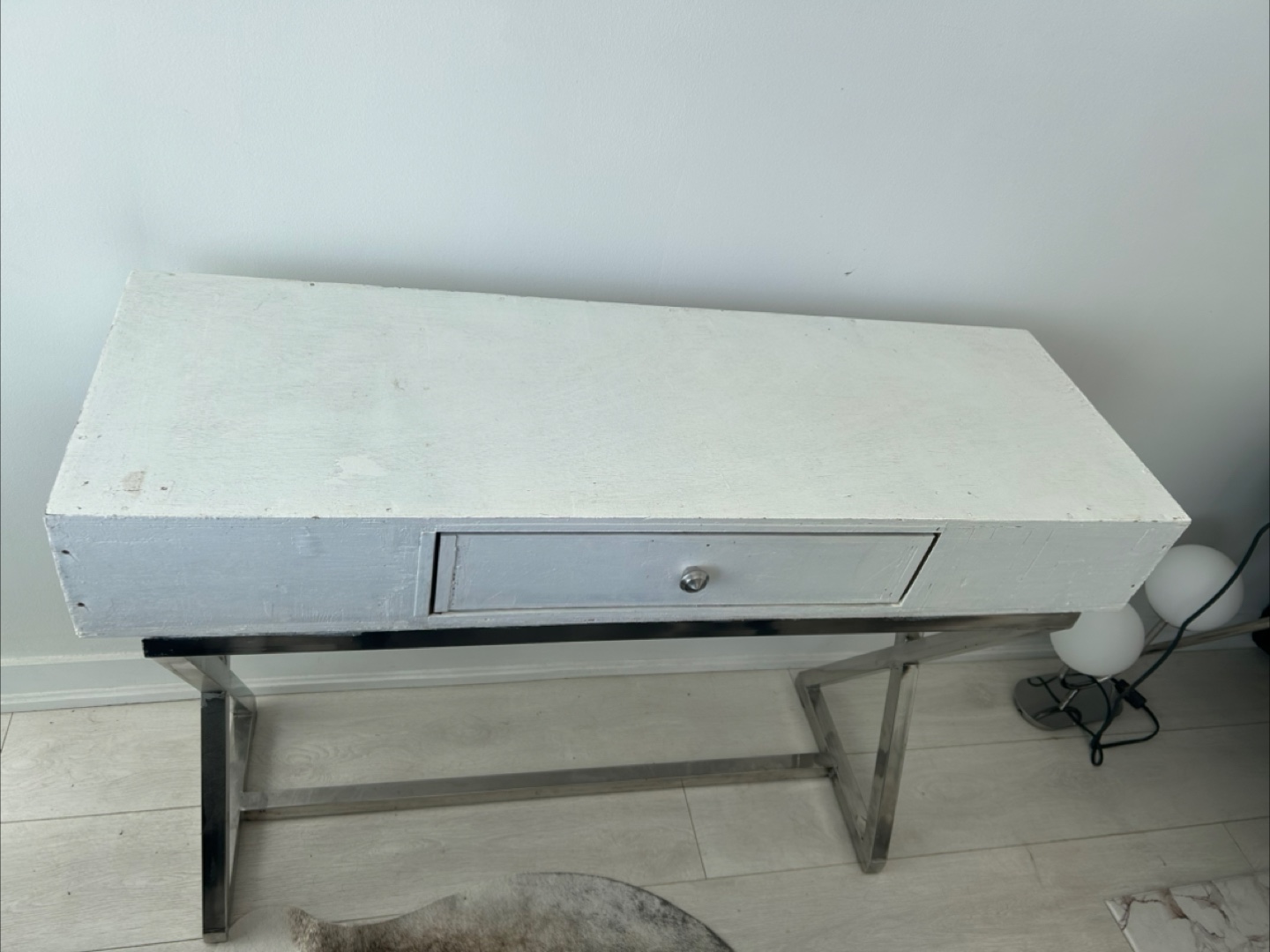 White Desk with Silver Legs - photo 2