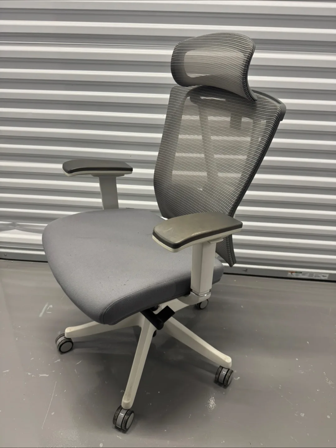 Office Chair - Gray thumbnail