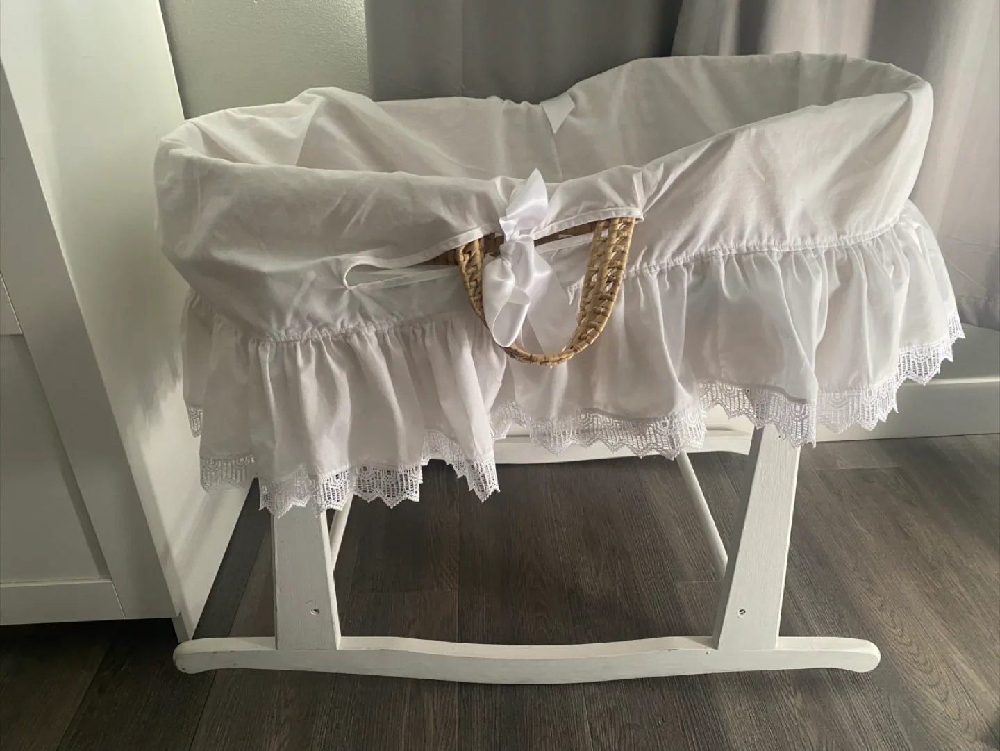 White Moses Basket Bassinet rocking thumbnail