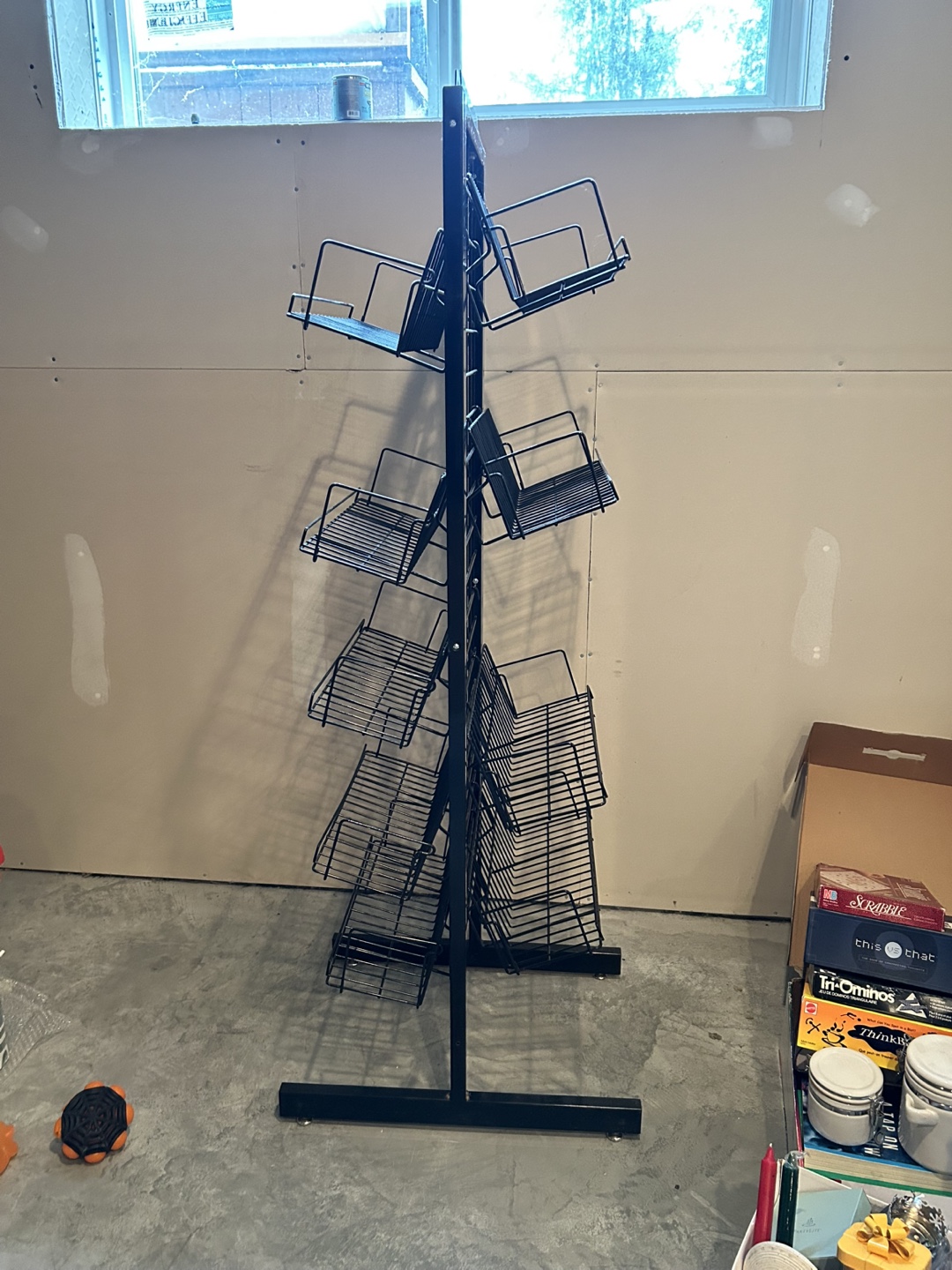 Black Metal Display Rack - photo 2