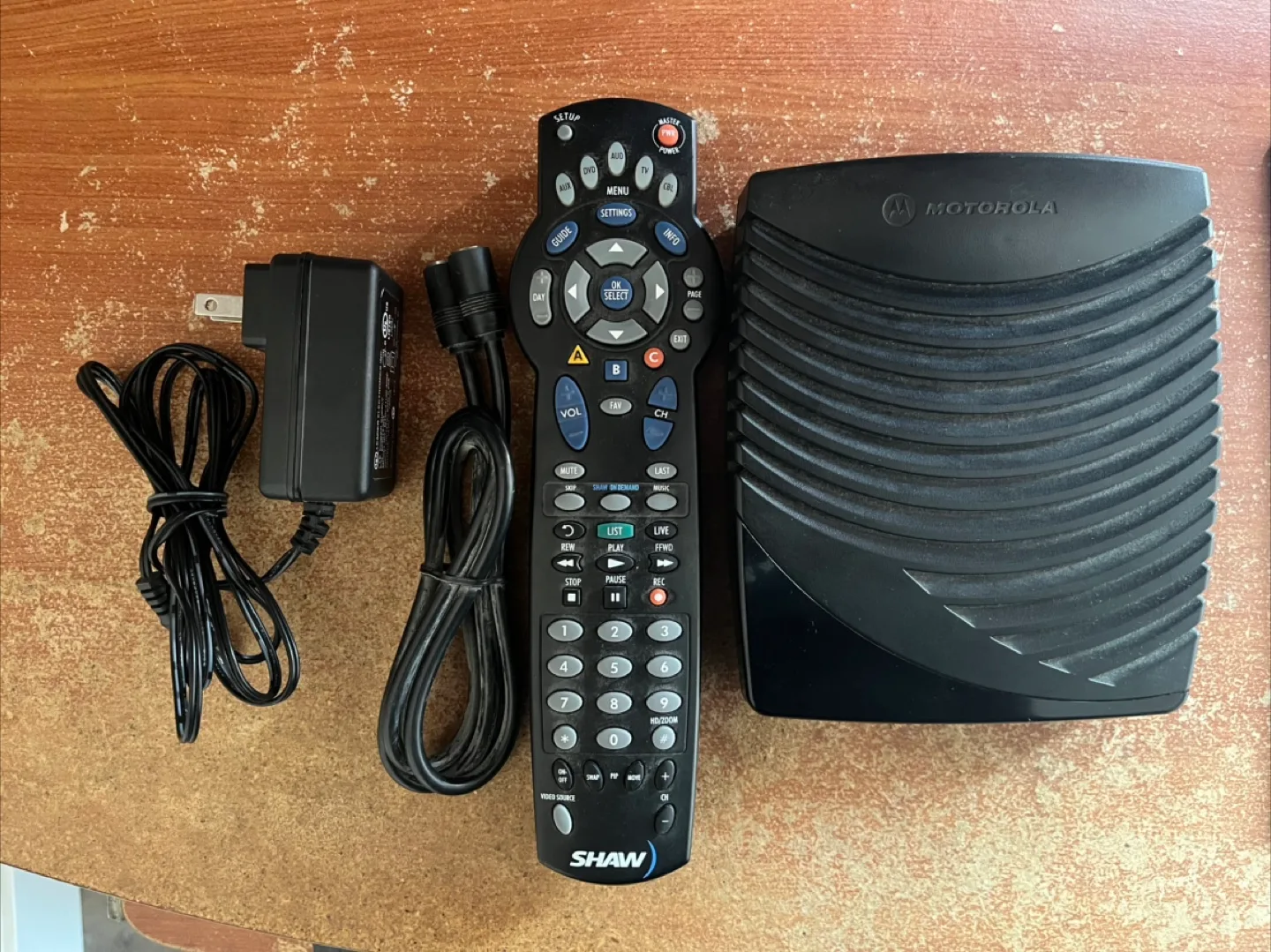 Motorola DCT700/US Digital Box with Universal Control image indicator(6)