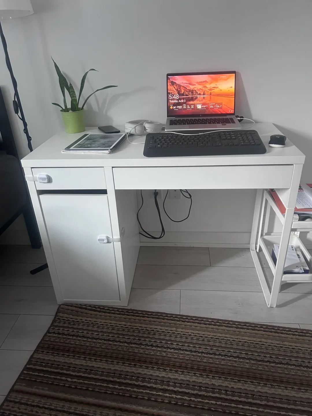 IKEA White Desk thumbnail