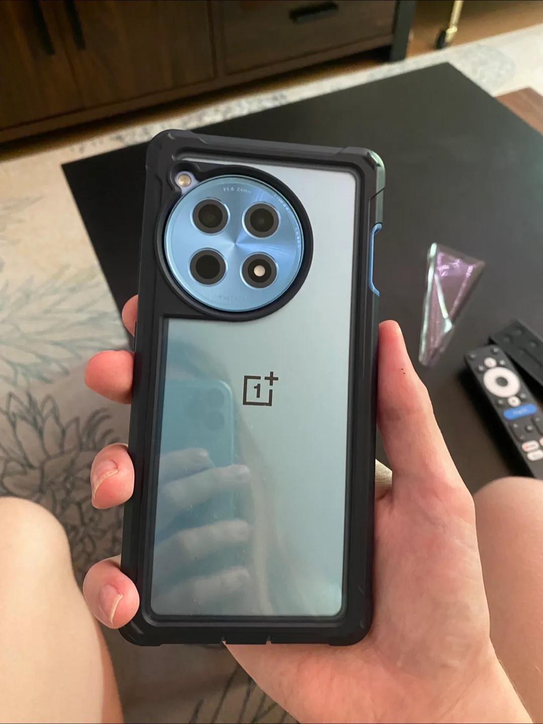 OnePlus 12R - Perfect Condition w Case! image indicator(8)