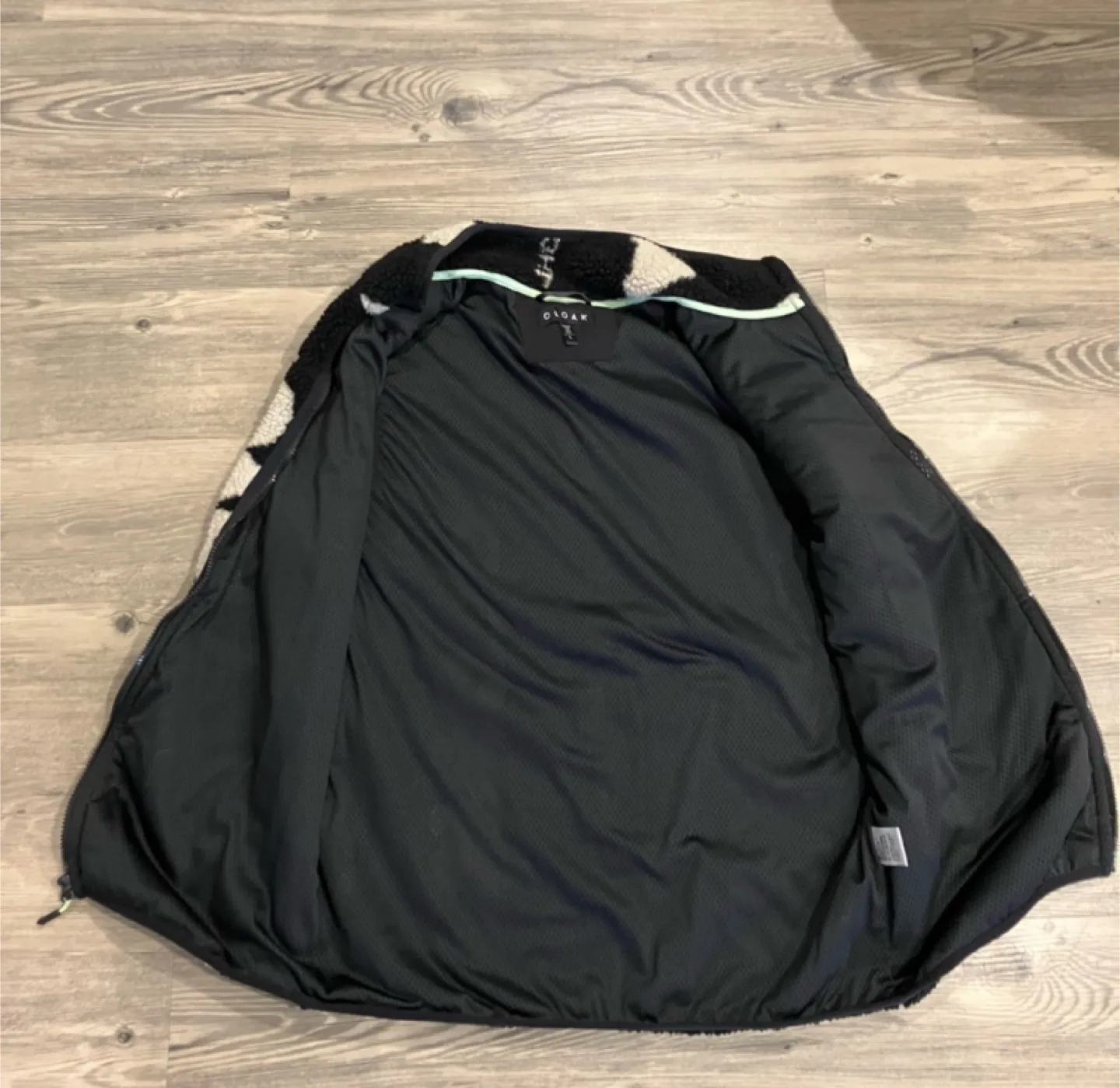 CLOAK Brand Fleece Vest Large Unisex image indicator(6)