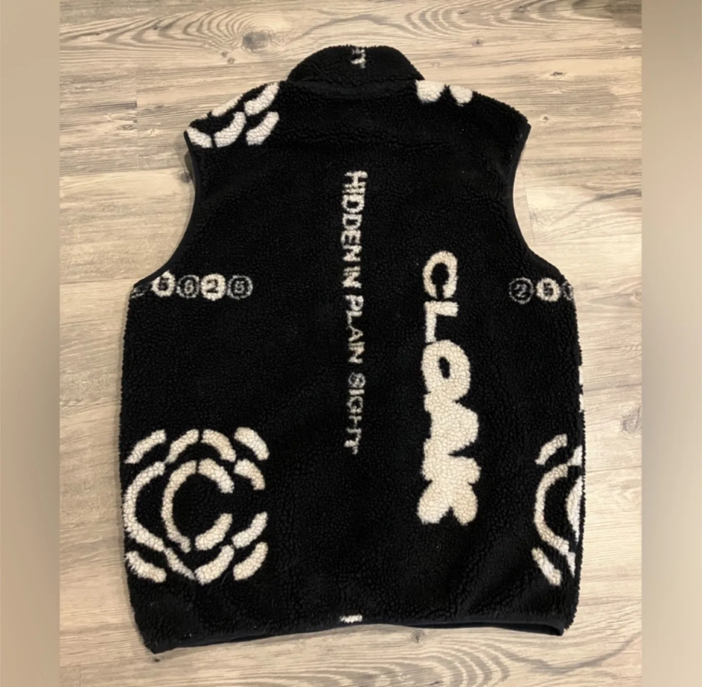 CLOAK Brand Fleece Vest Large Unisex image indicator(2)