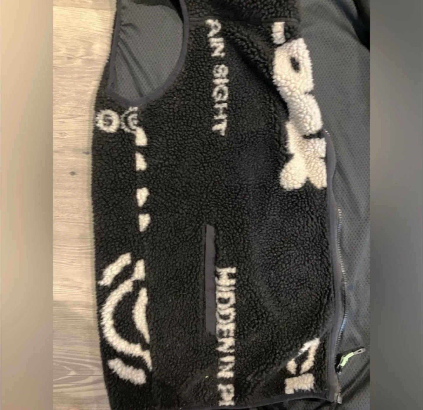 CLOAK Brand Fleece Vest Large Unisex image indicator(4)