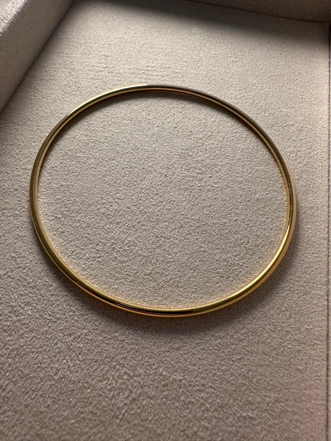 FREE Gold Coloured Bangle thumbnail