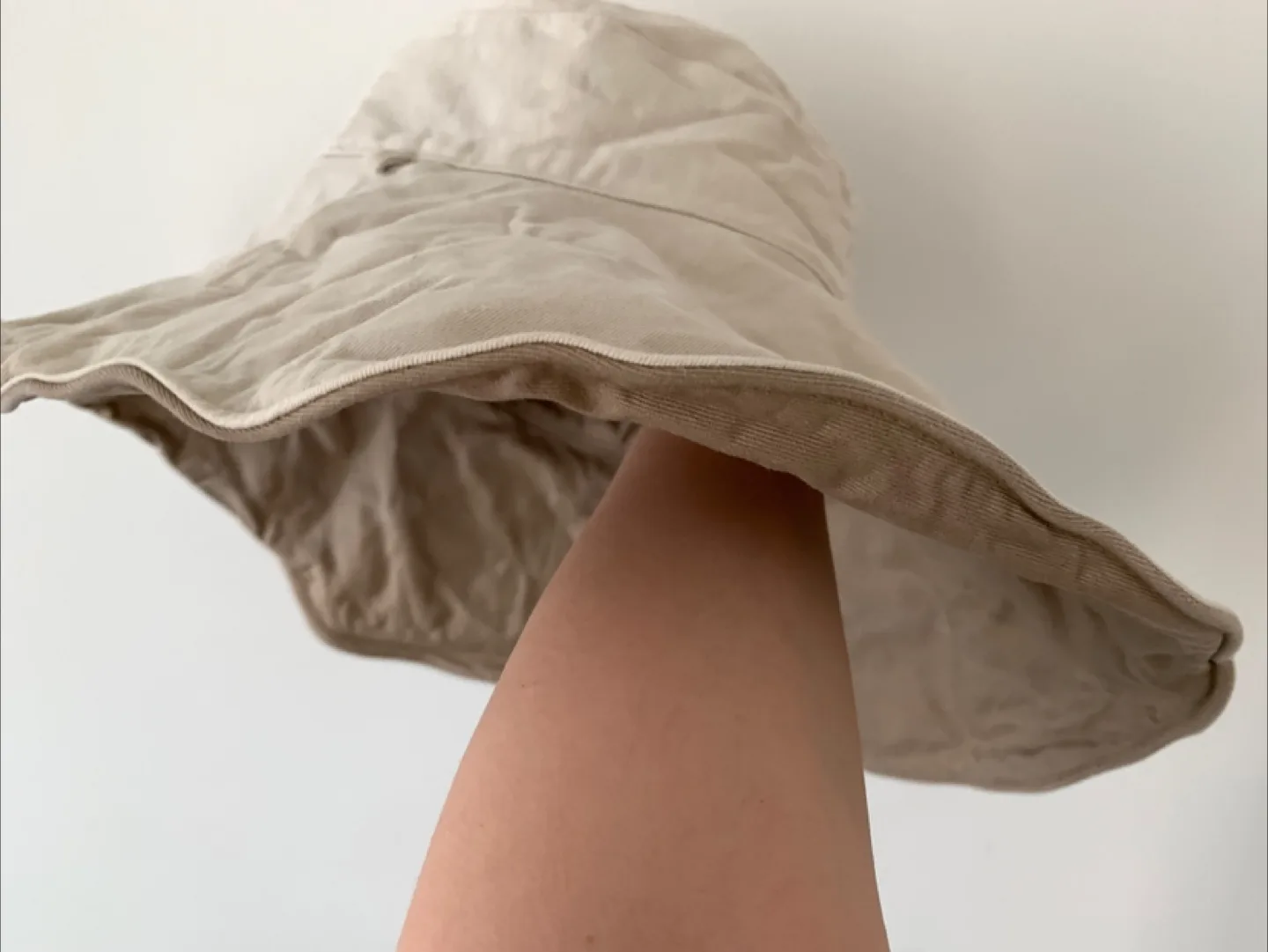 Reversible Bucket Hat - Beige & Black image indicator(3)