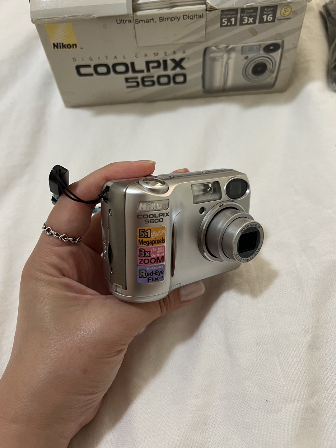 Nikon COOLPIX 5600 Digital Camera - photo 3