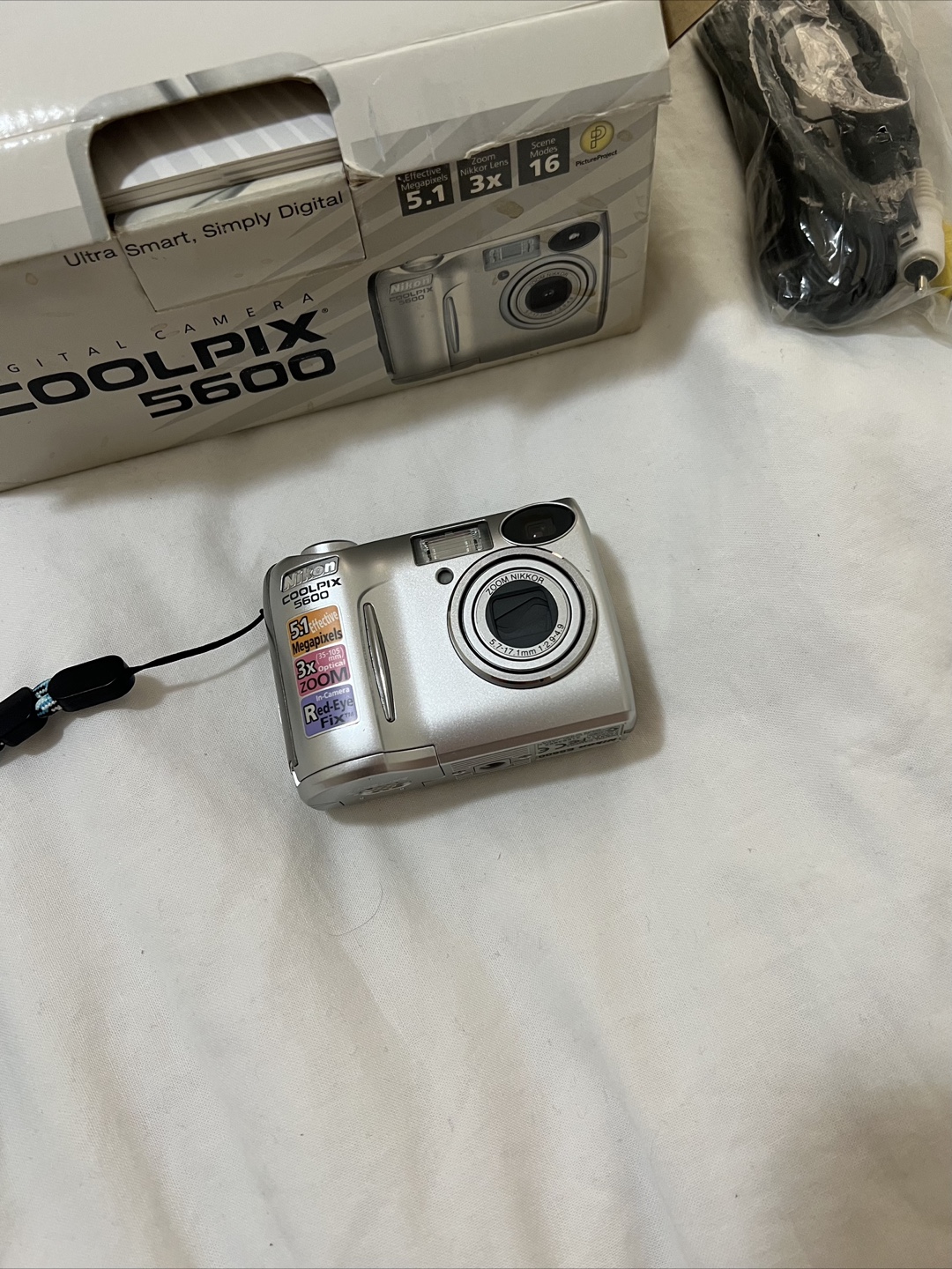 Nikon COOLPIX 5600 Digital Camera