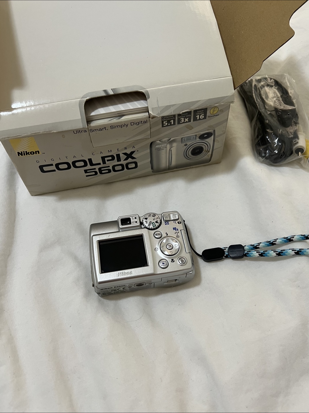 Nikon COOLPIX 5600 Digital Camera - photo 2