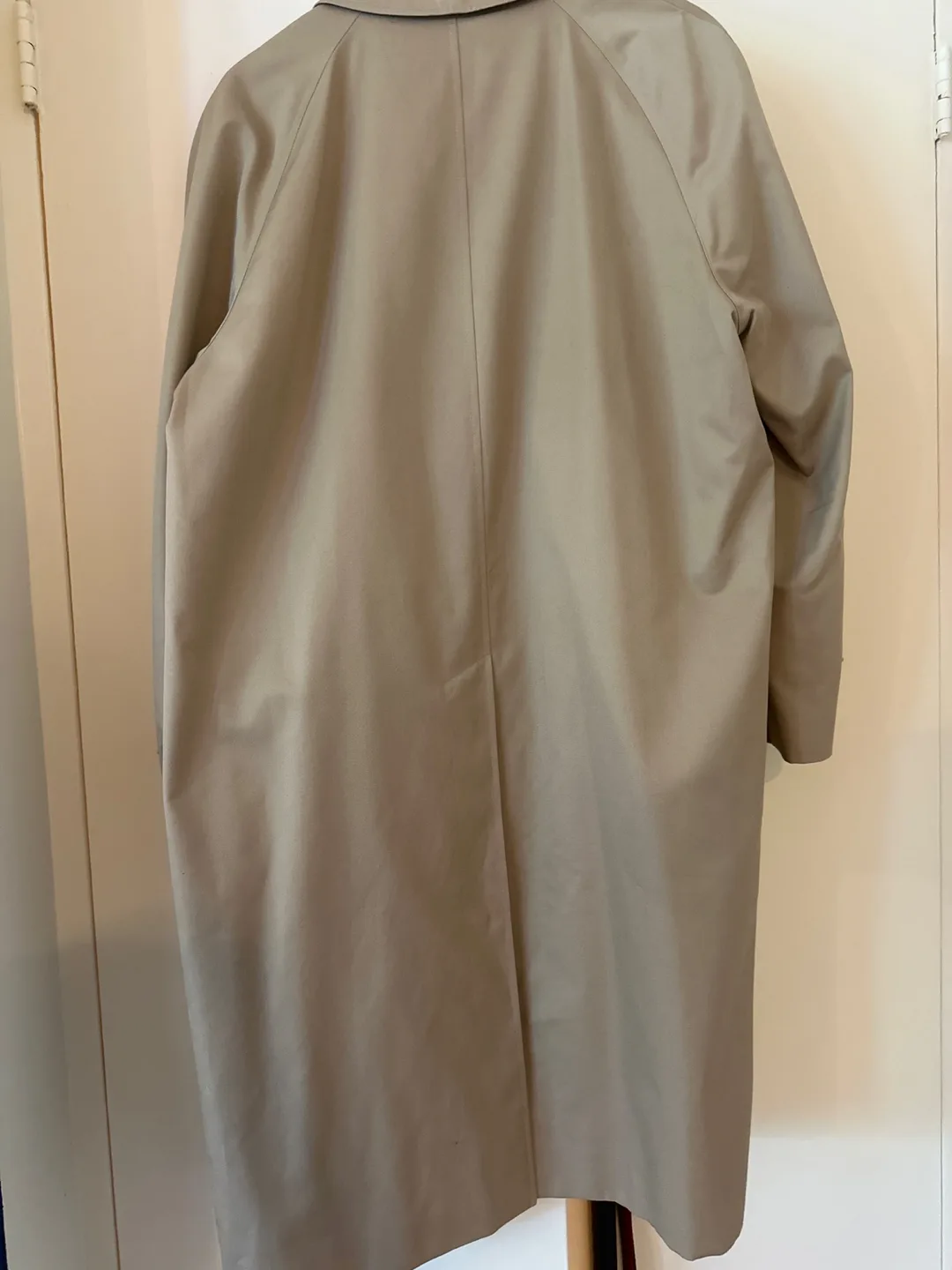 Burberry Trench Coat- free delivery image indicator(5)