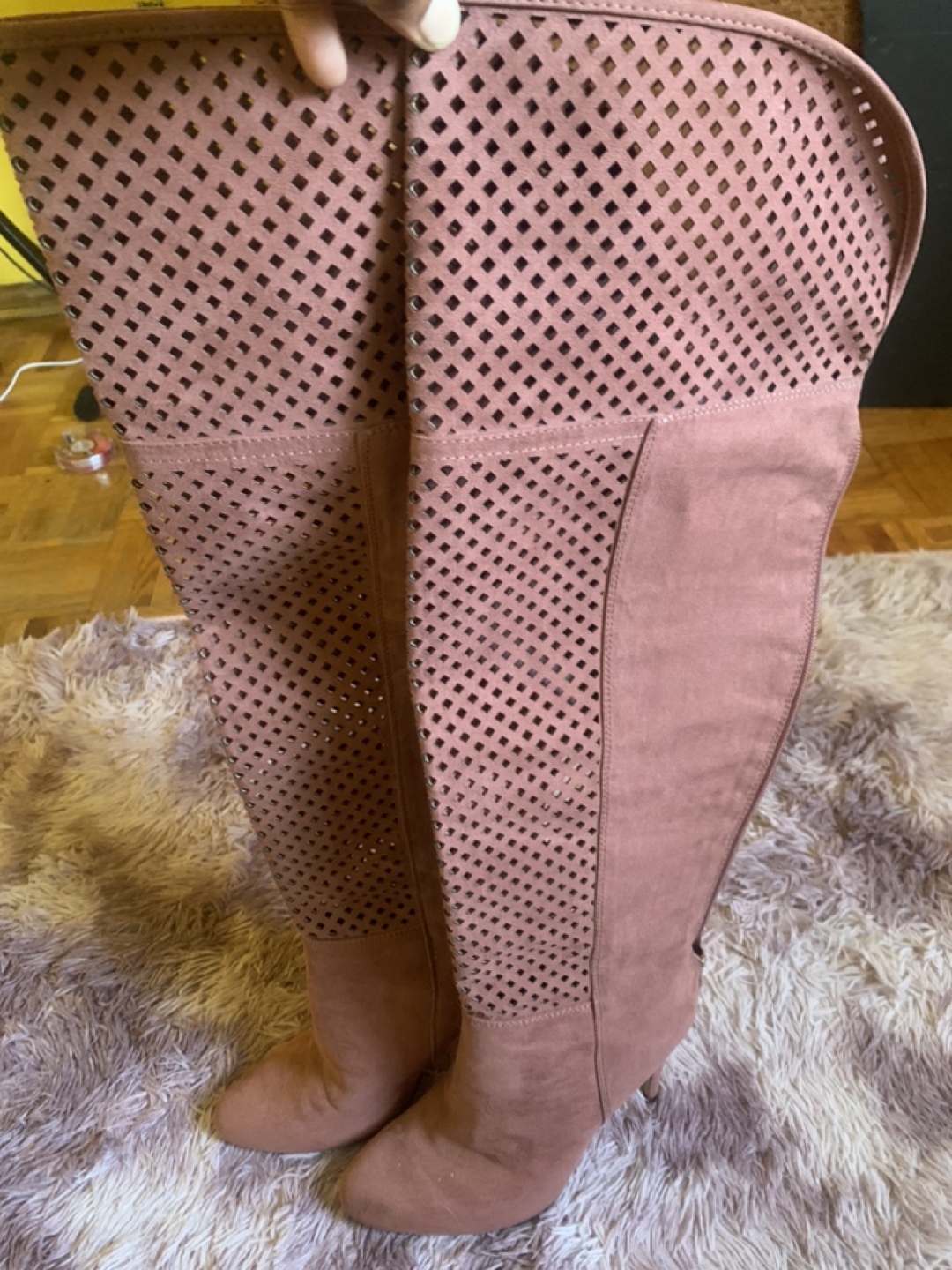 Cute mid thigh heels for sale!! - photo 2