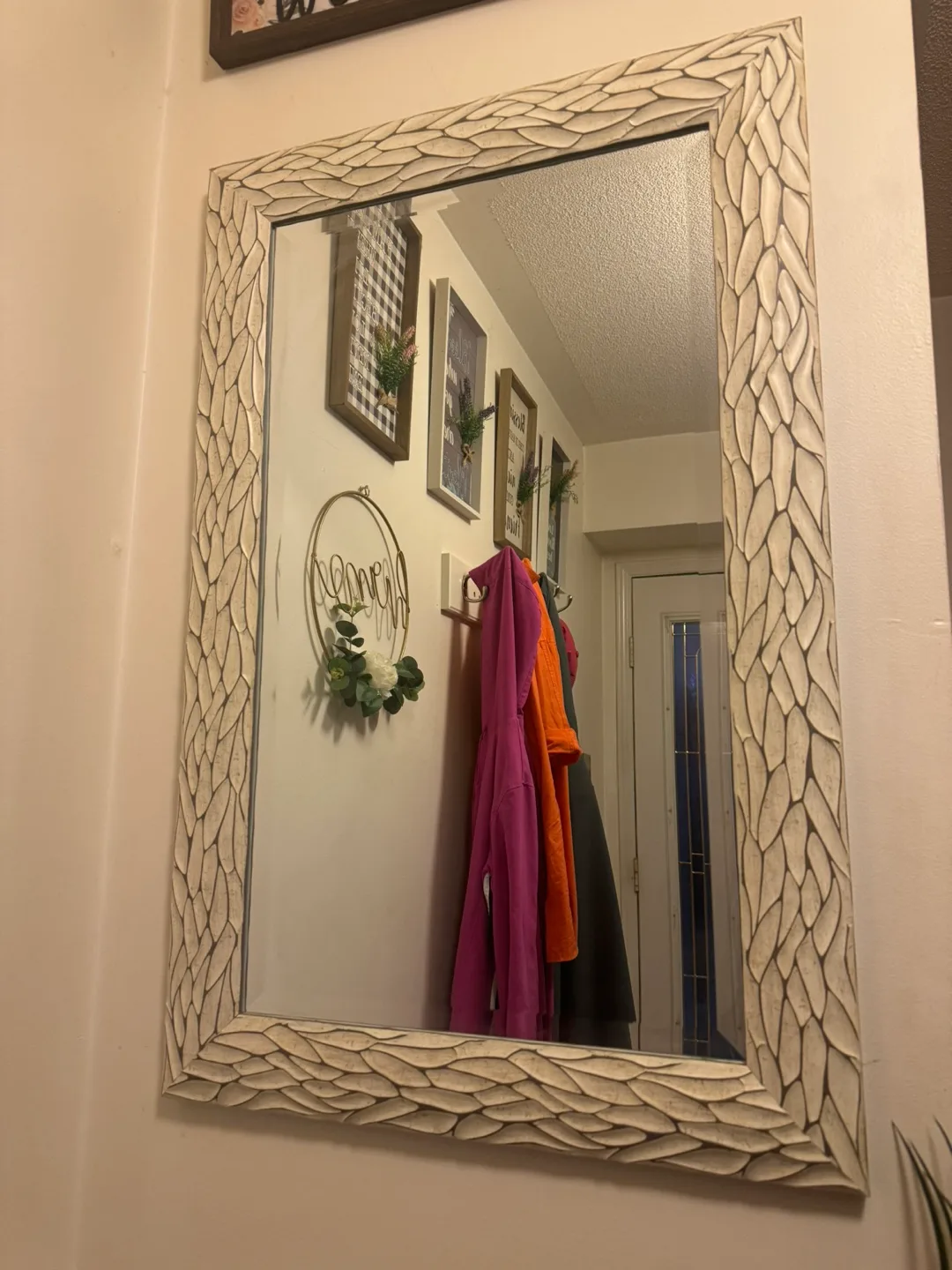 brand new Decorative Wall Mirror !! thumbnail