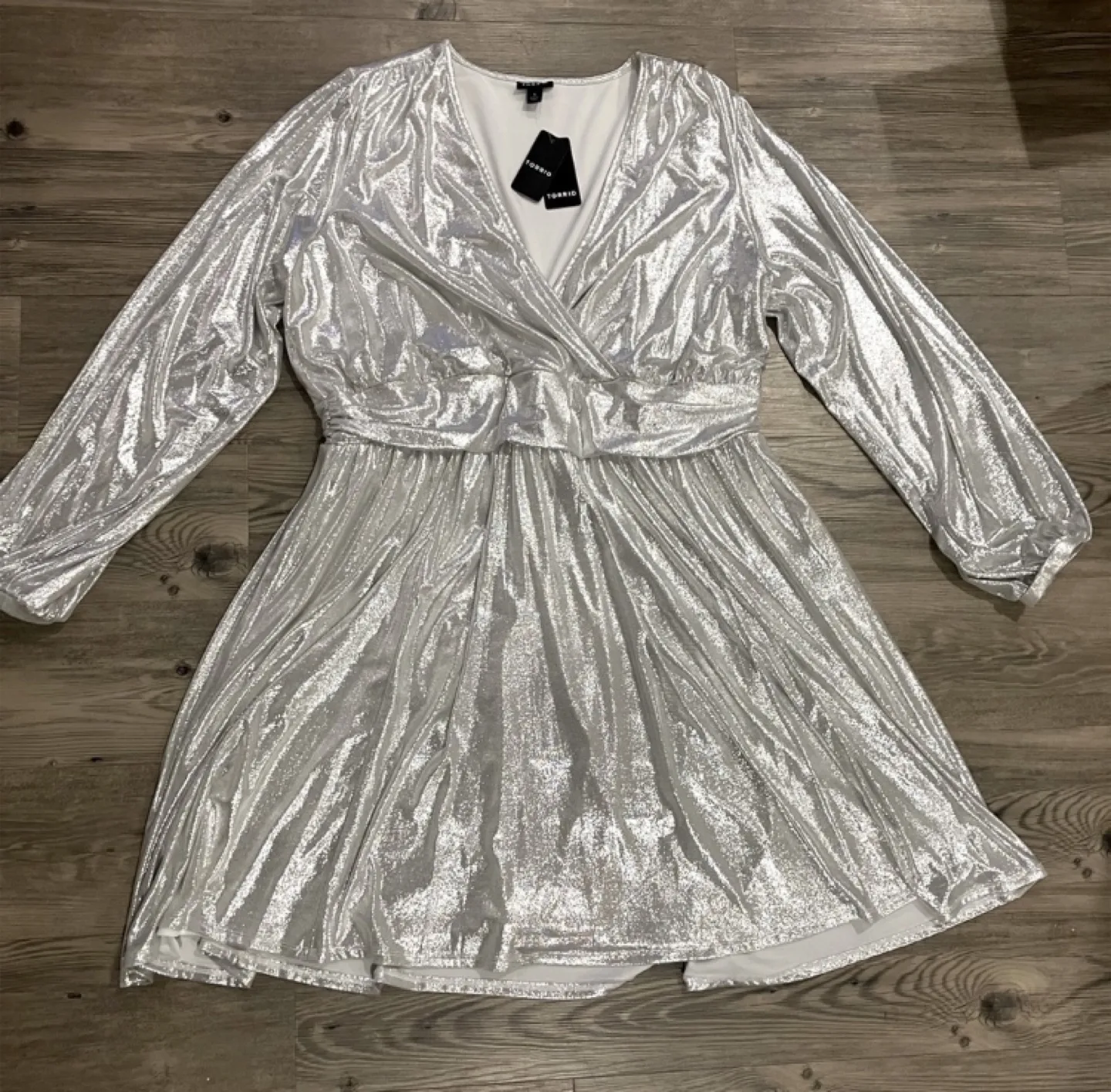 New 1X Long Sleeve Silver Dress image indicator(5)
