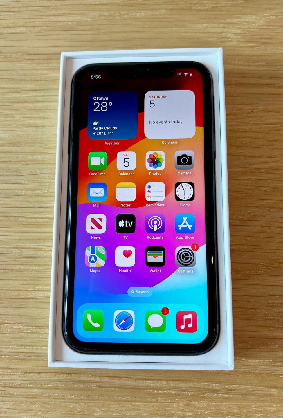 iPhone 11 - 64GB - Black - photo 4