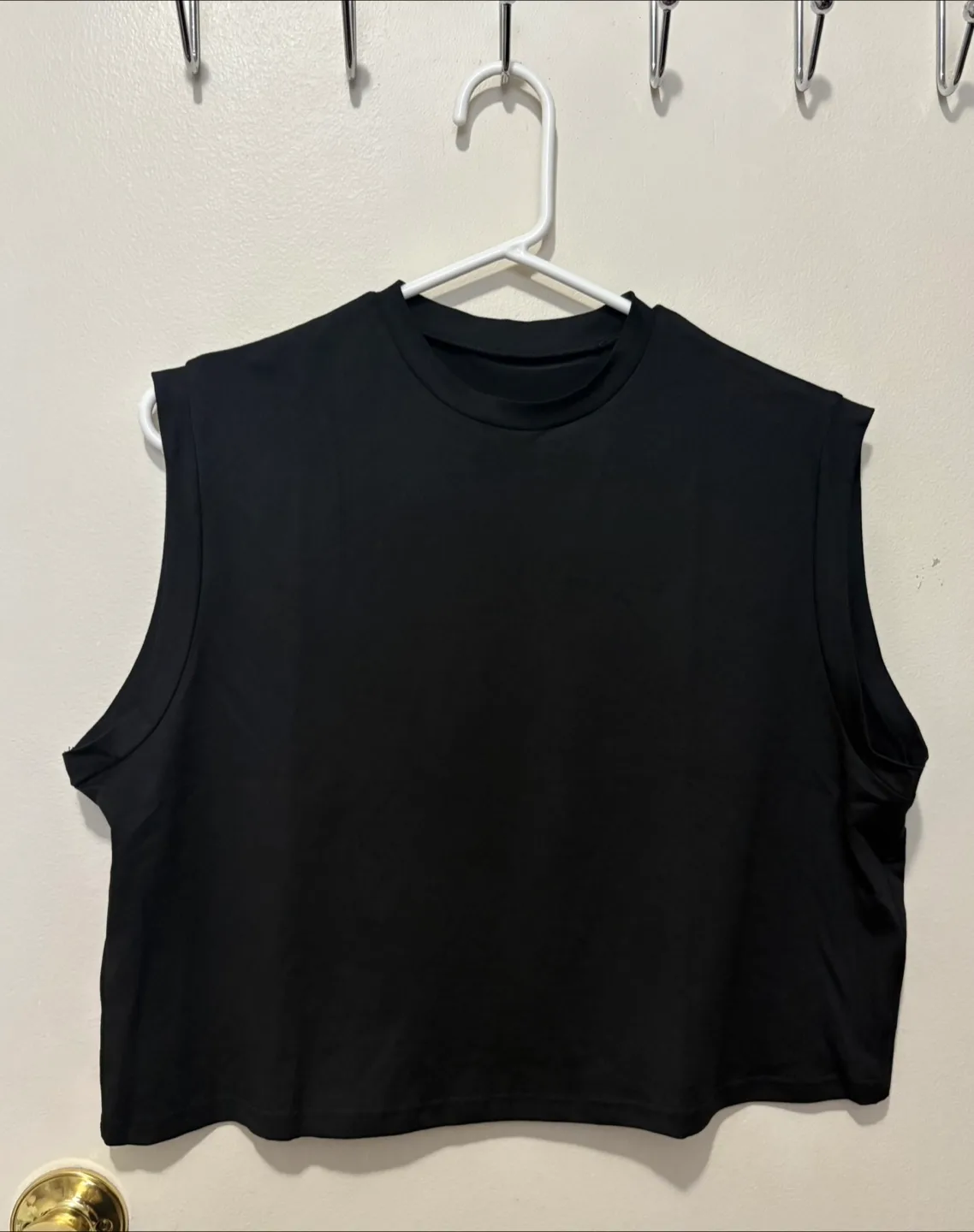 Black Sleeveless Crop Top - XL thumbnail