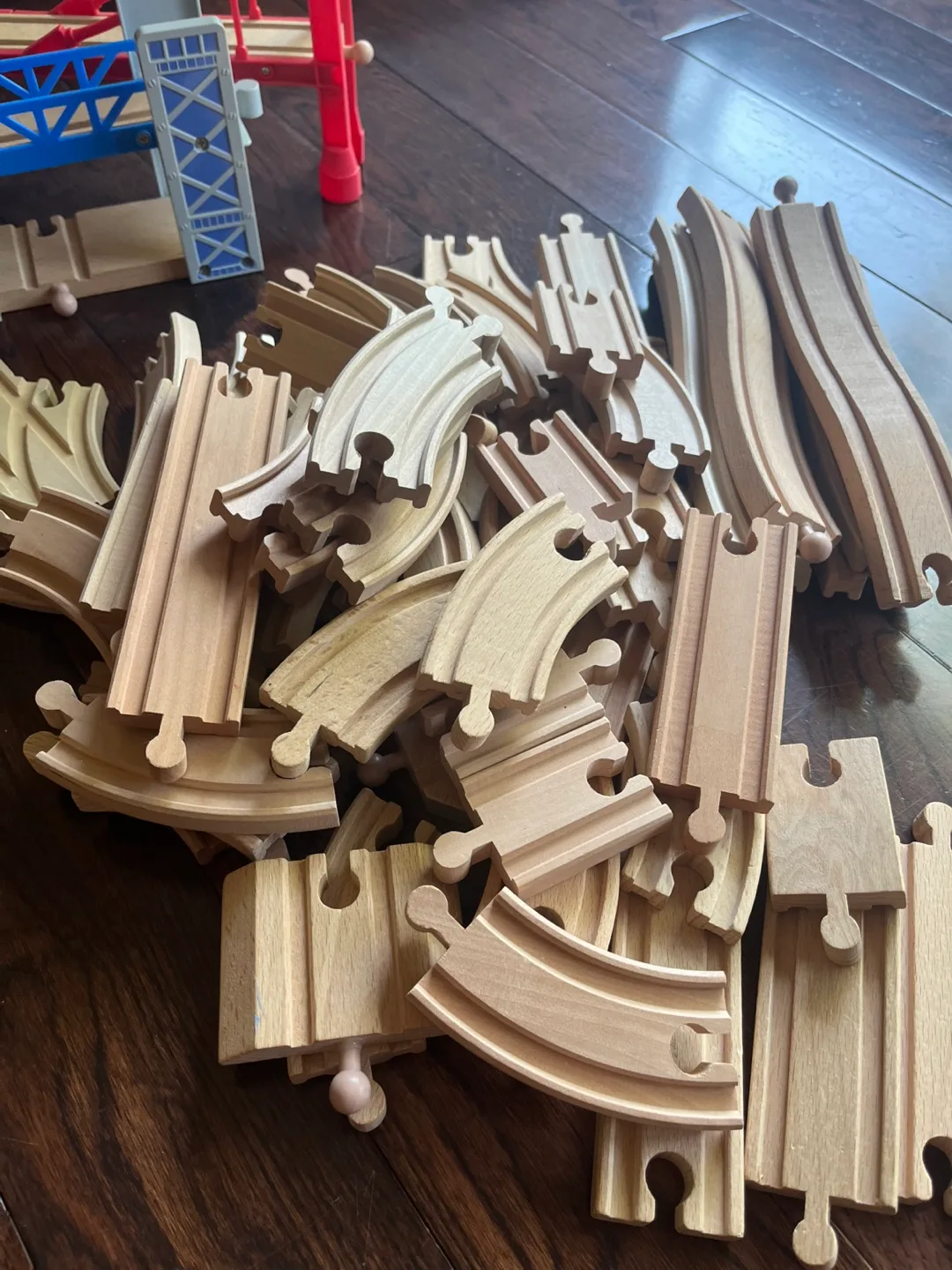 Wooden Train Set with Accessories image indicator(3)