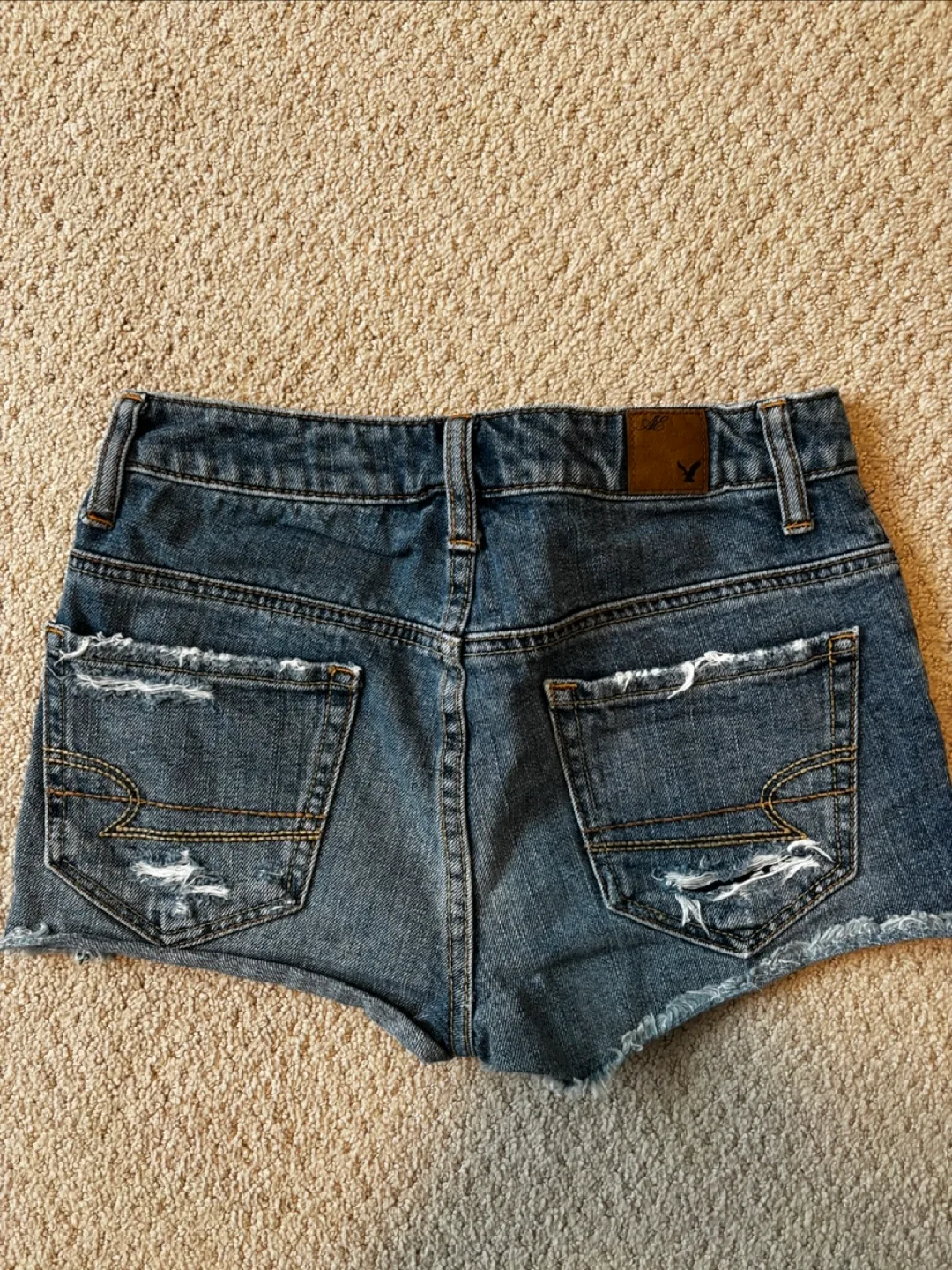 American Eagle Denim Shorts - Size 00 image indicator(2)