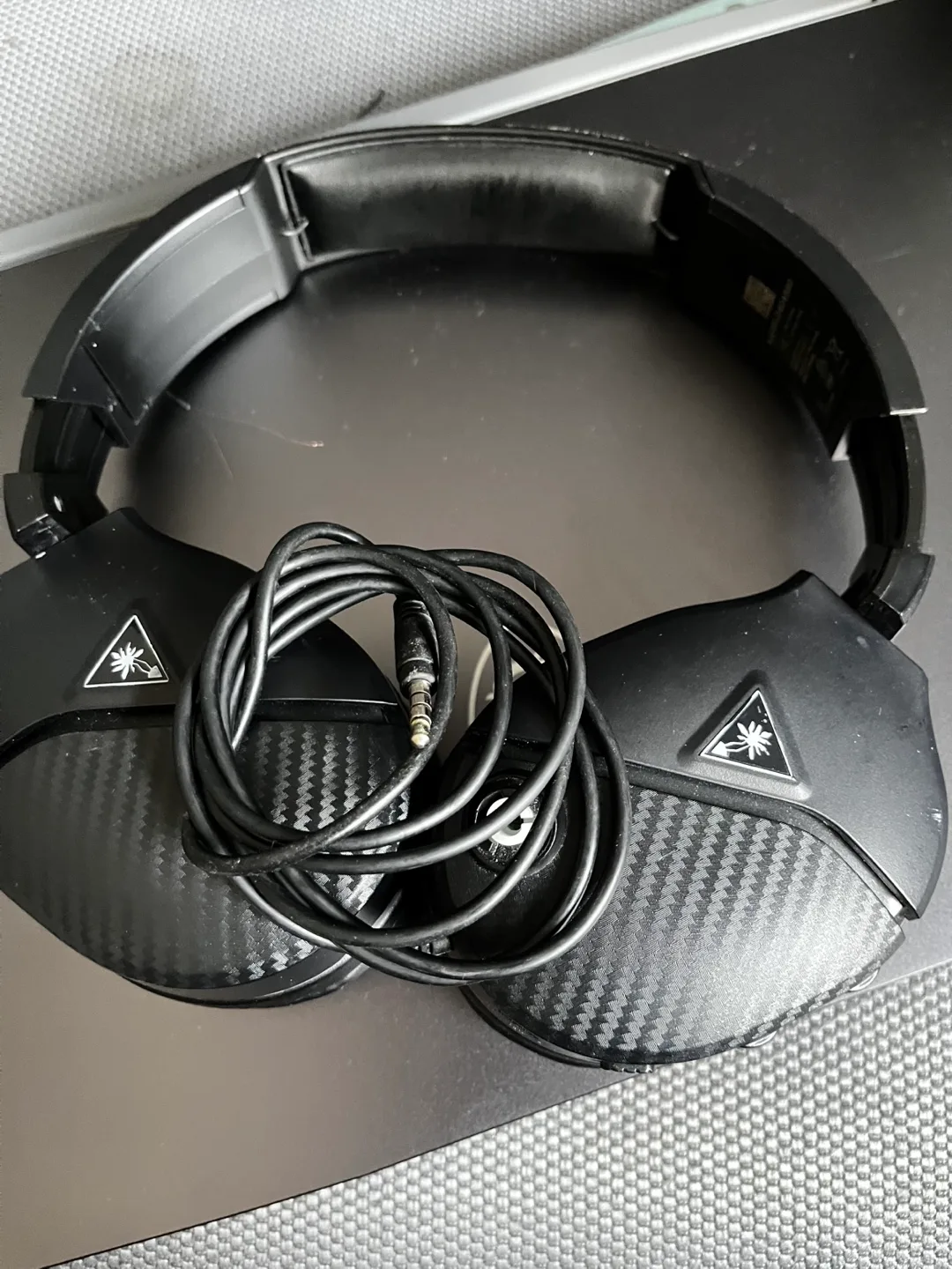 Wired Headphones thumbnail