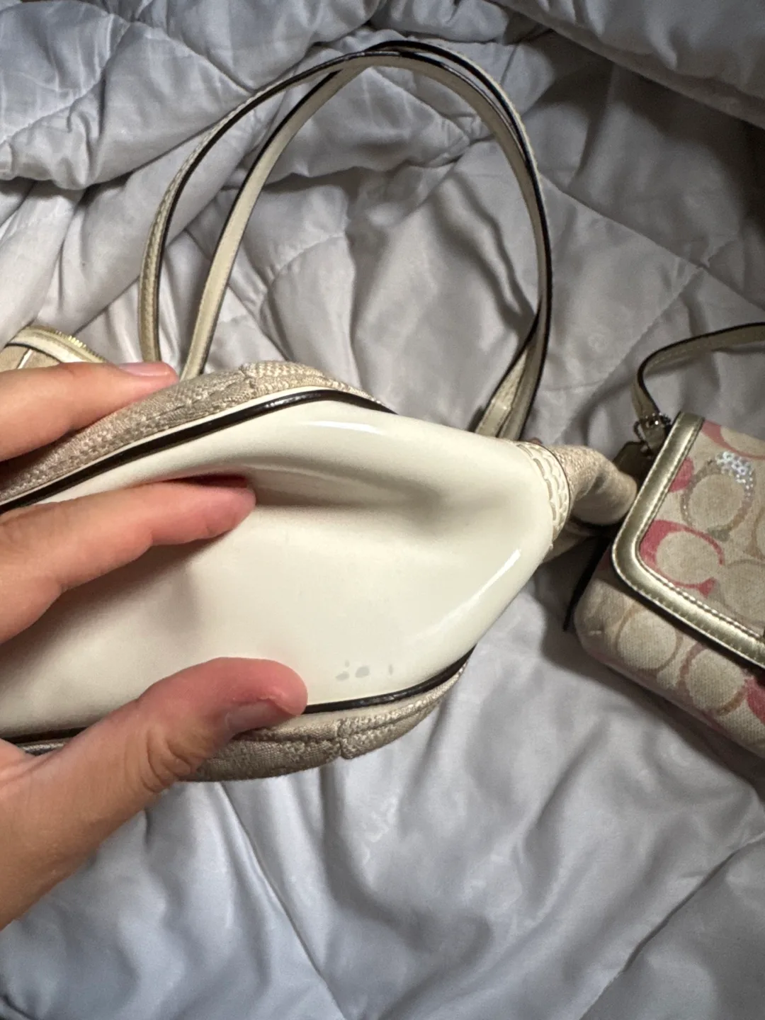 coach purse and wrislet set image indicator(3)