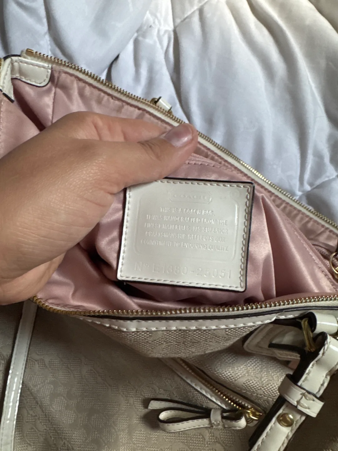 coach purse and wrislet set image indicator(5)