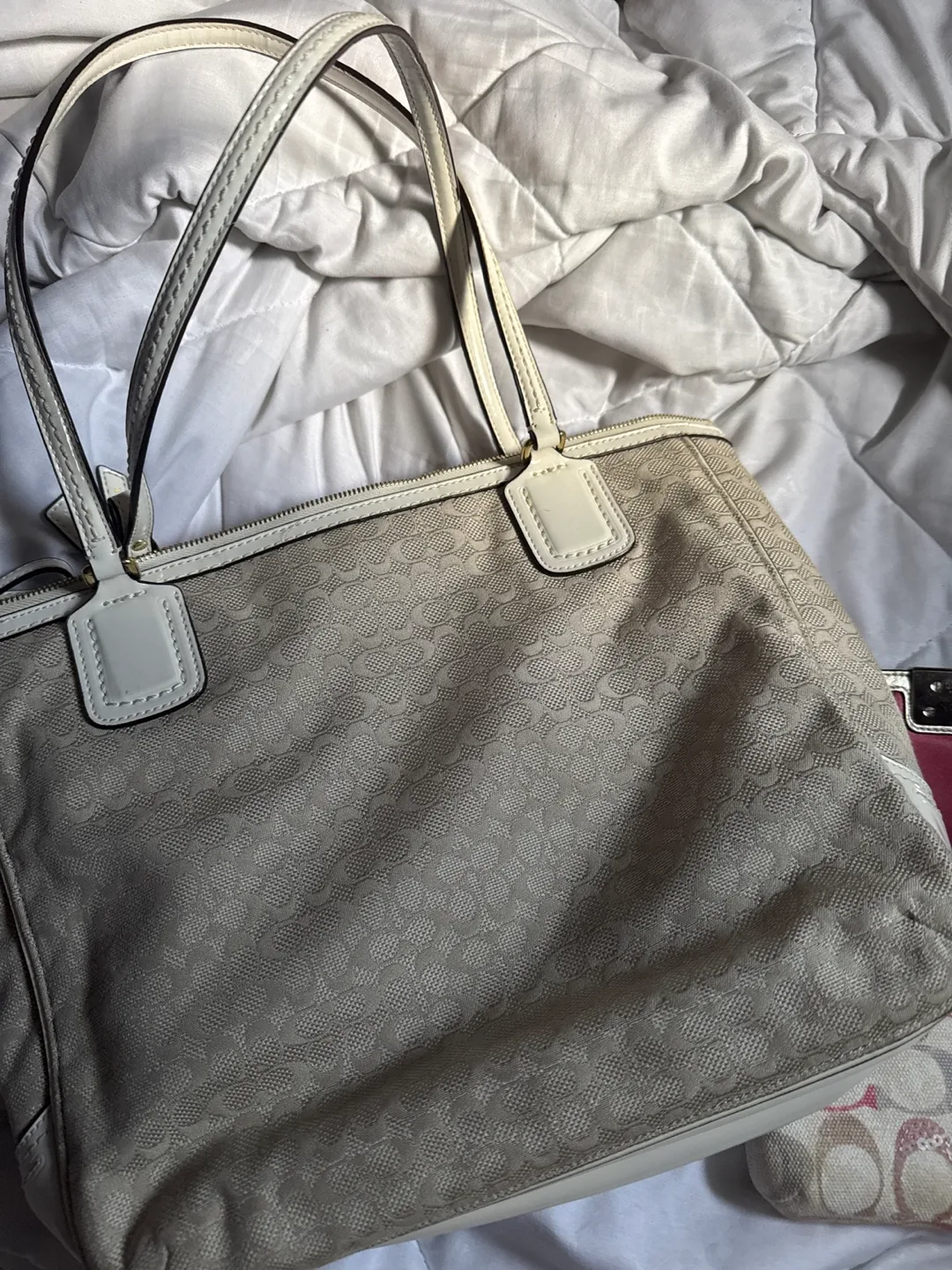 coach purse and wrislet set image indicator(6)