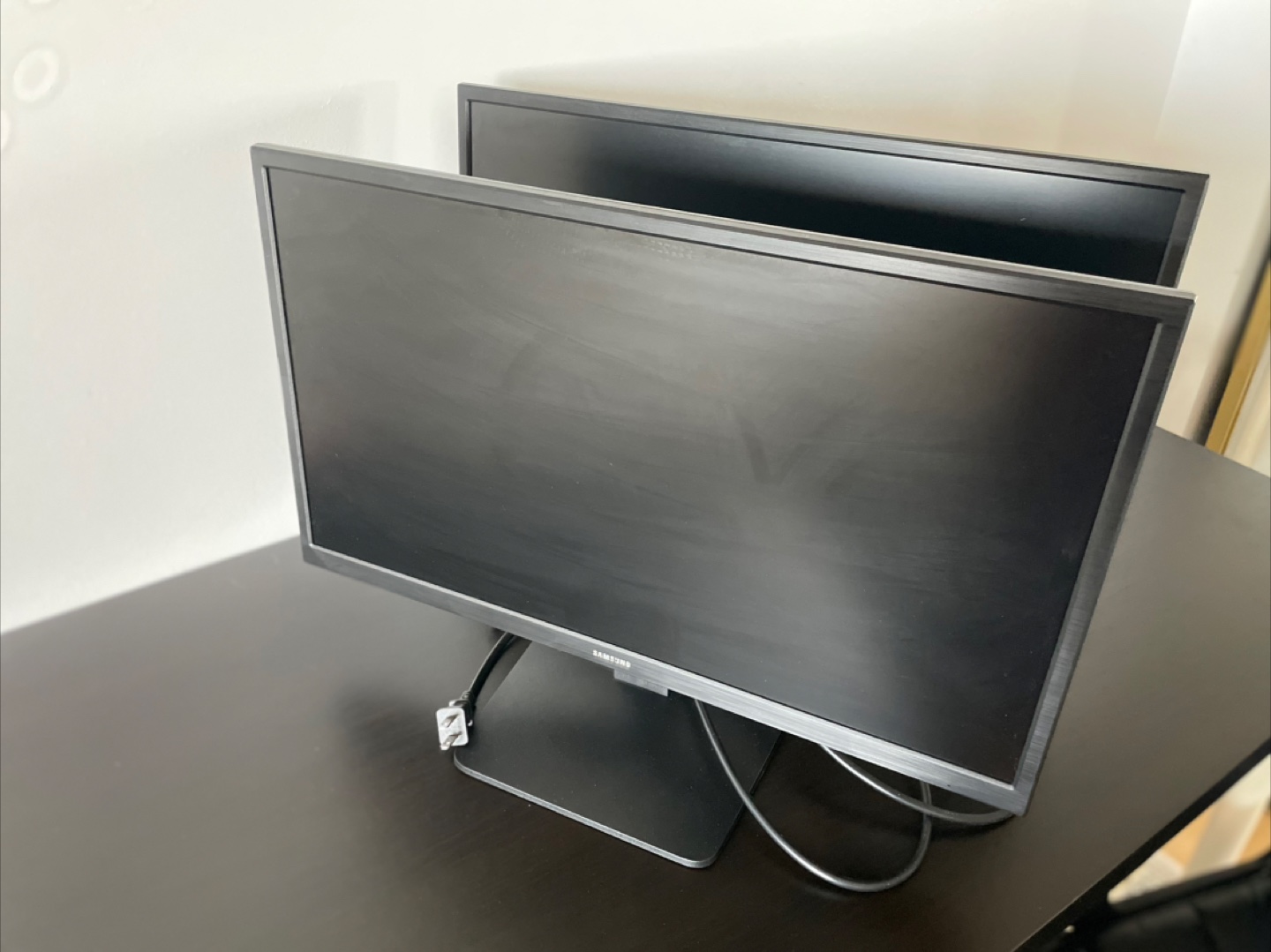 Samsung Monitors with HDMI cables